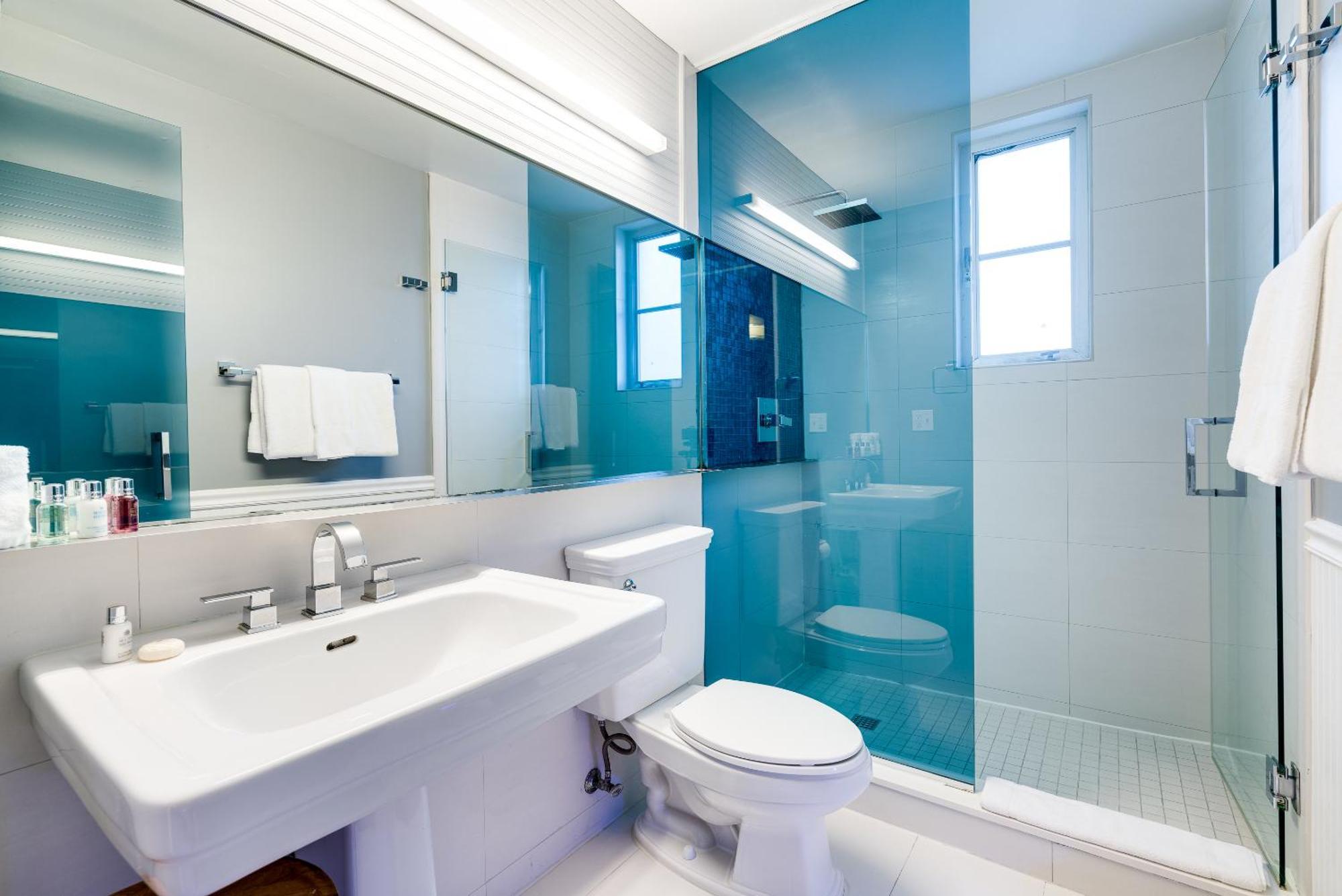Standard Double Queen Room,1668055121:JPEG