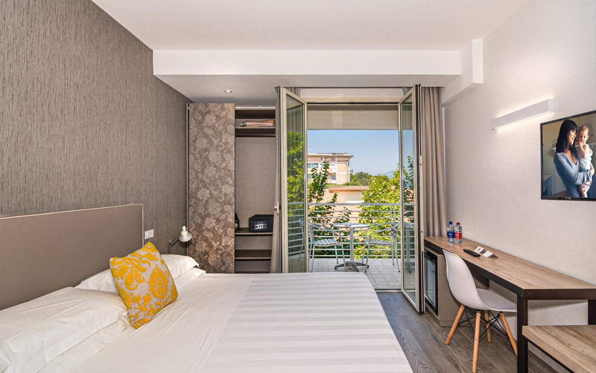 Double or Twin Room Balcony