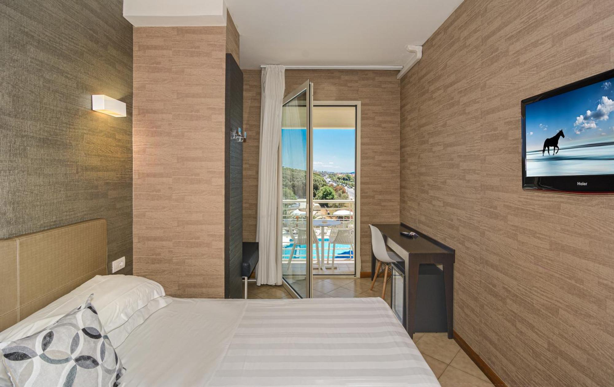 Double or Twin Room Balcony