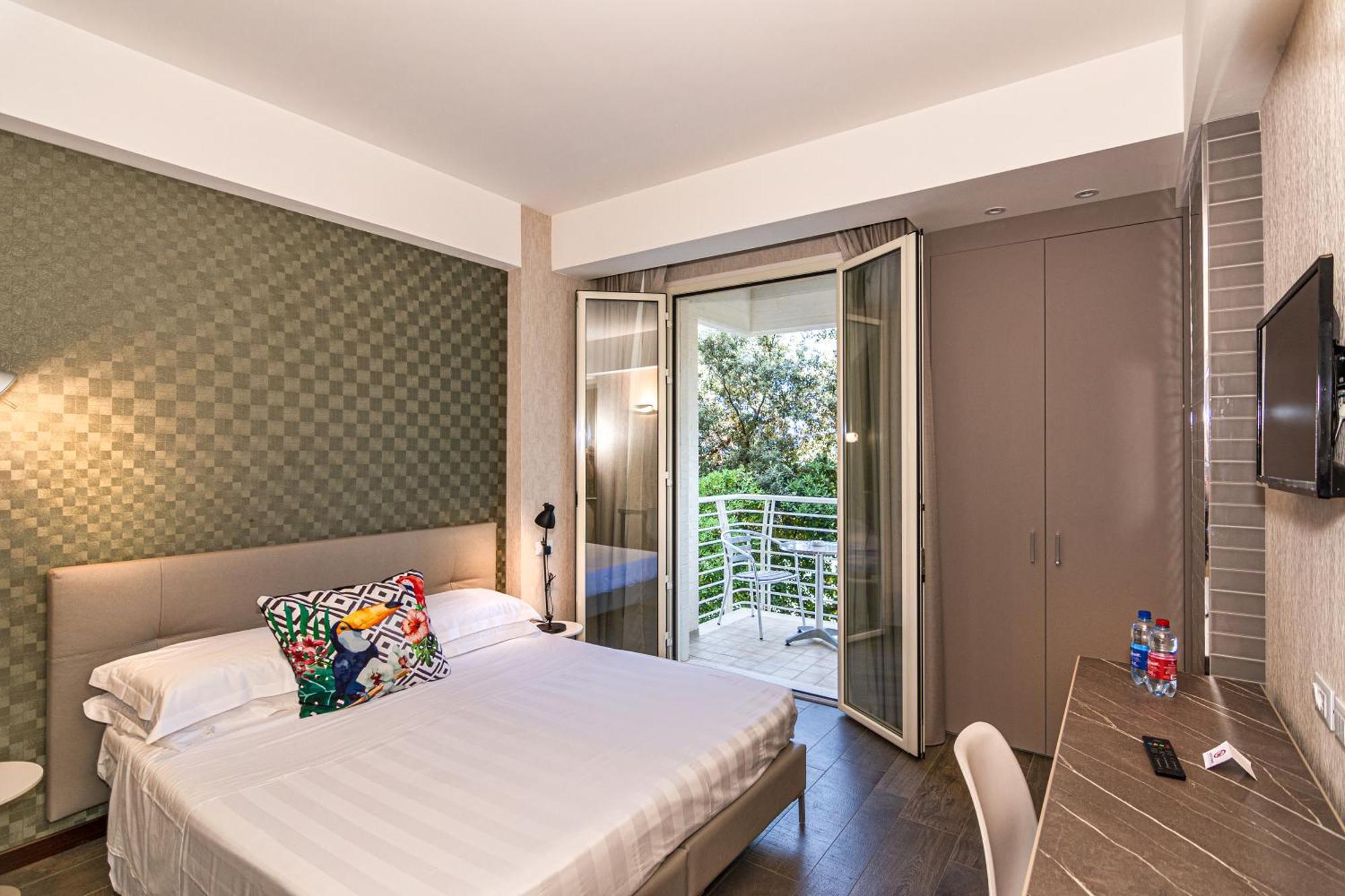 Double or Twin Room Balcony