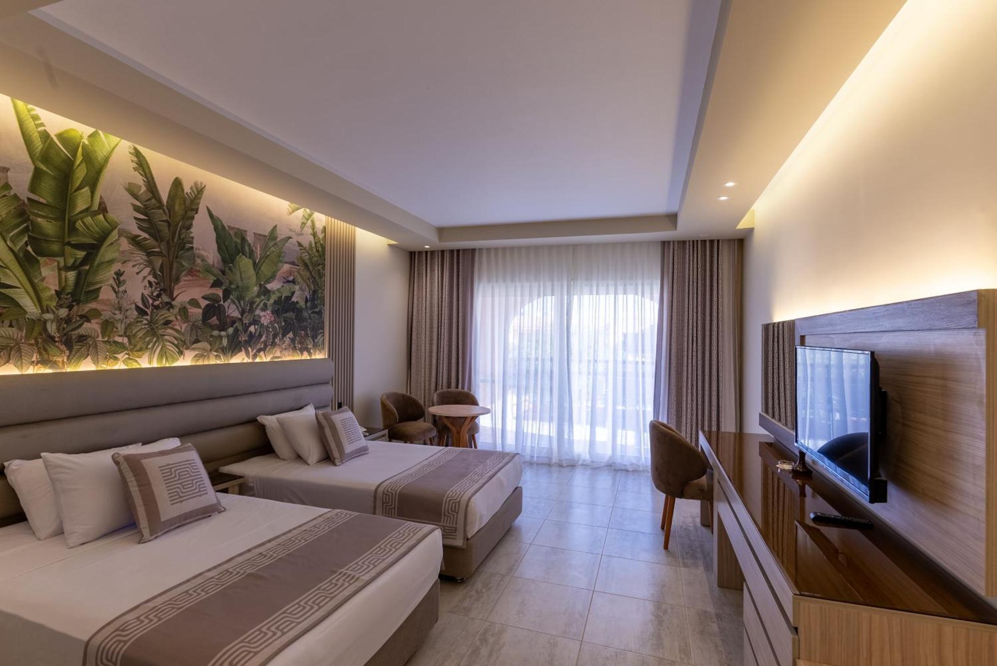 Deluxe Double or Twin Room Sea View