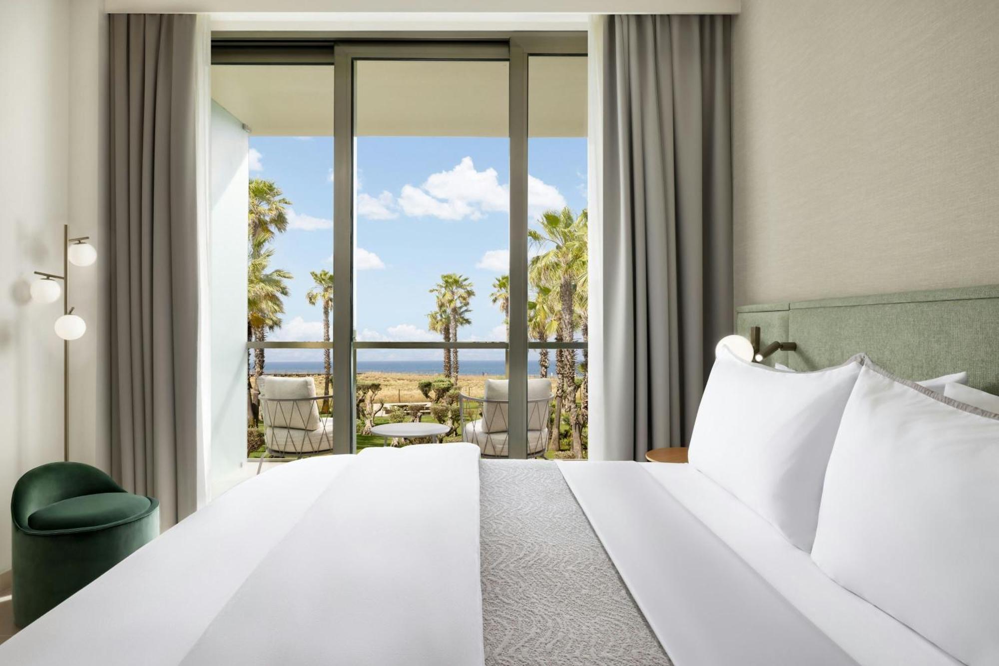 Quarto King Deluxe com Varanda e Vista do Mar