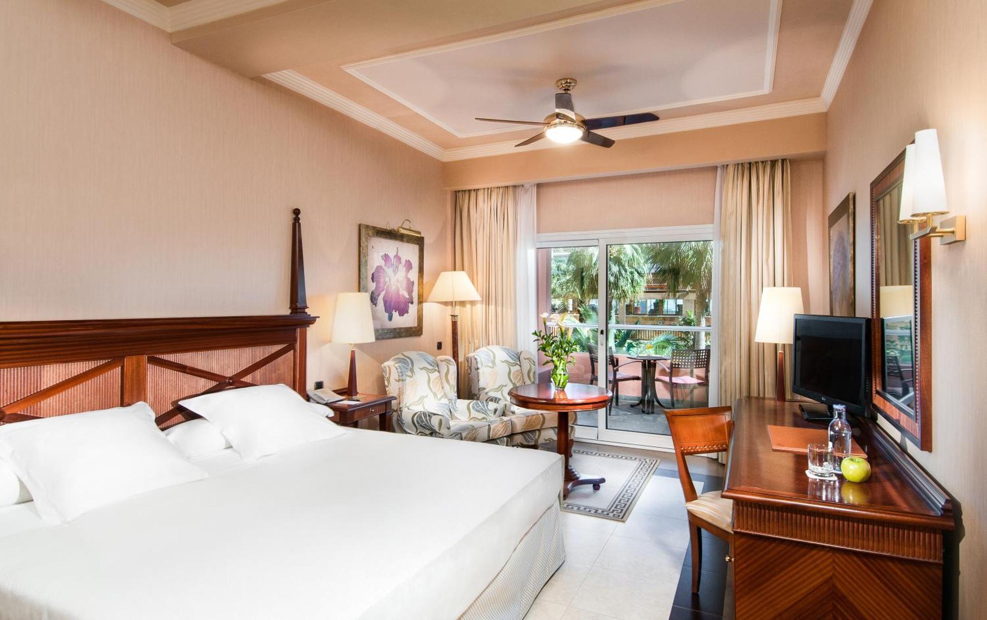 Deluxe Double Room Garden View