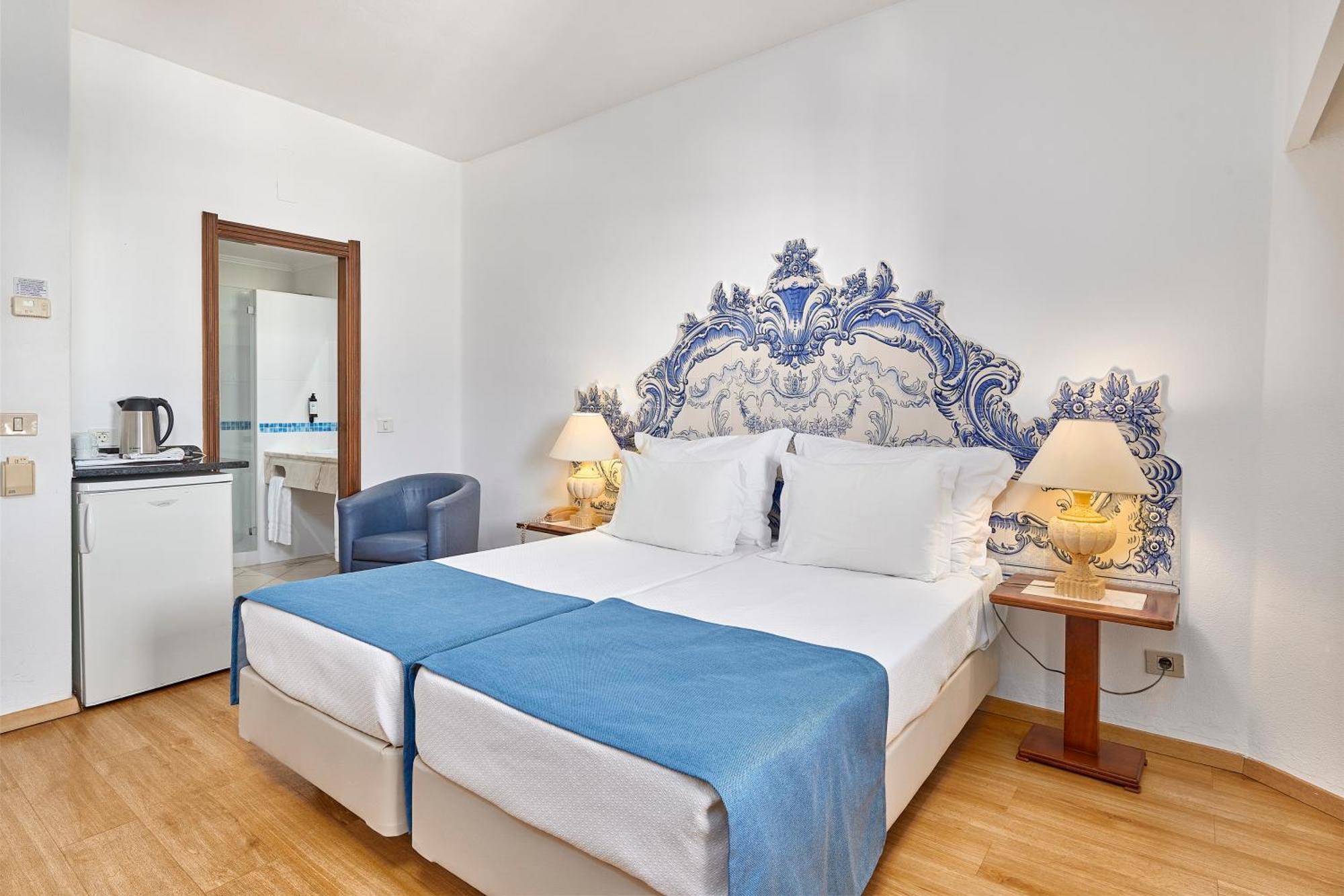 Twin Room Land View