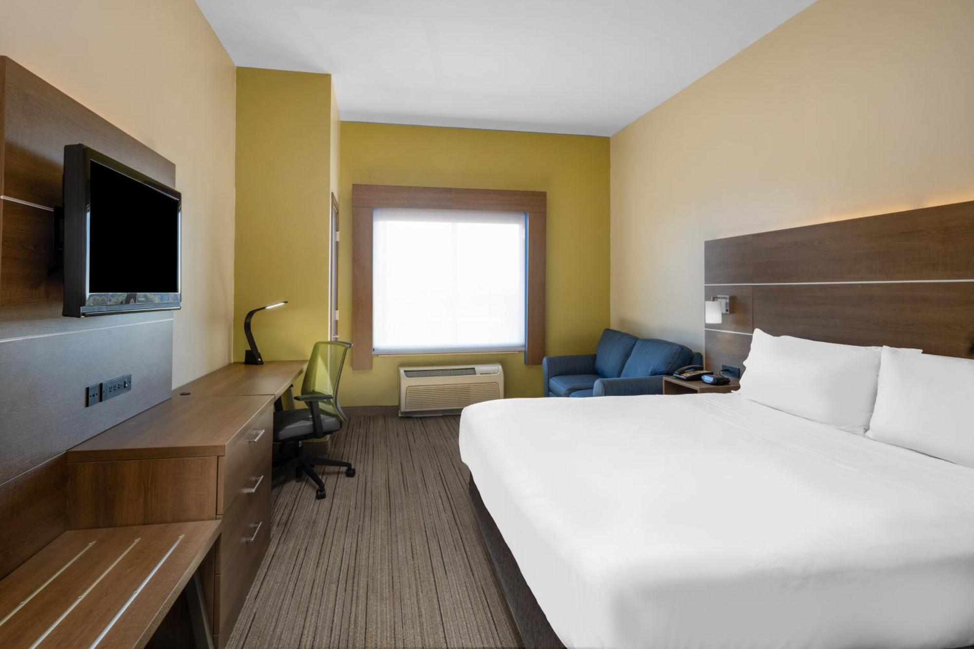 Queen Suite Two Queen Beds Mobility Accessible Roll Shower