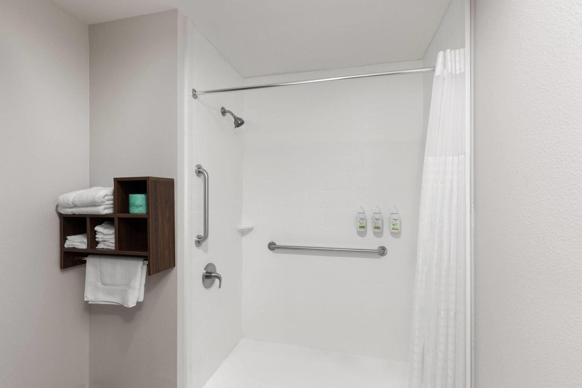 Double Room - Disability Access,1698973104:JPEG