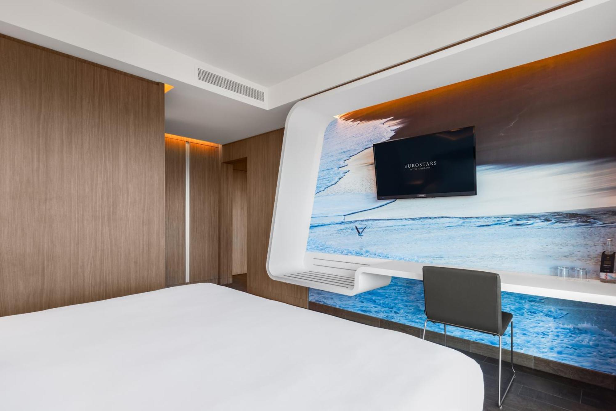 Suite Junior con balcón y vistas al mar