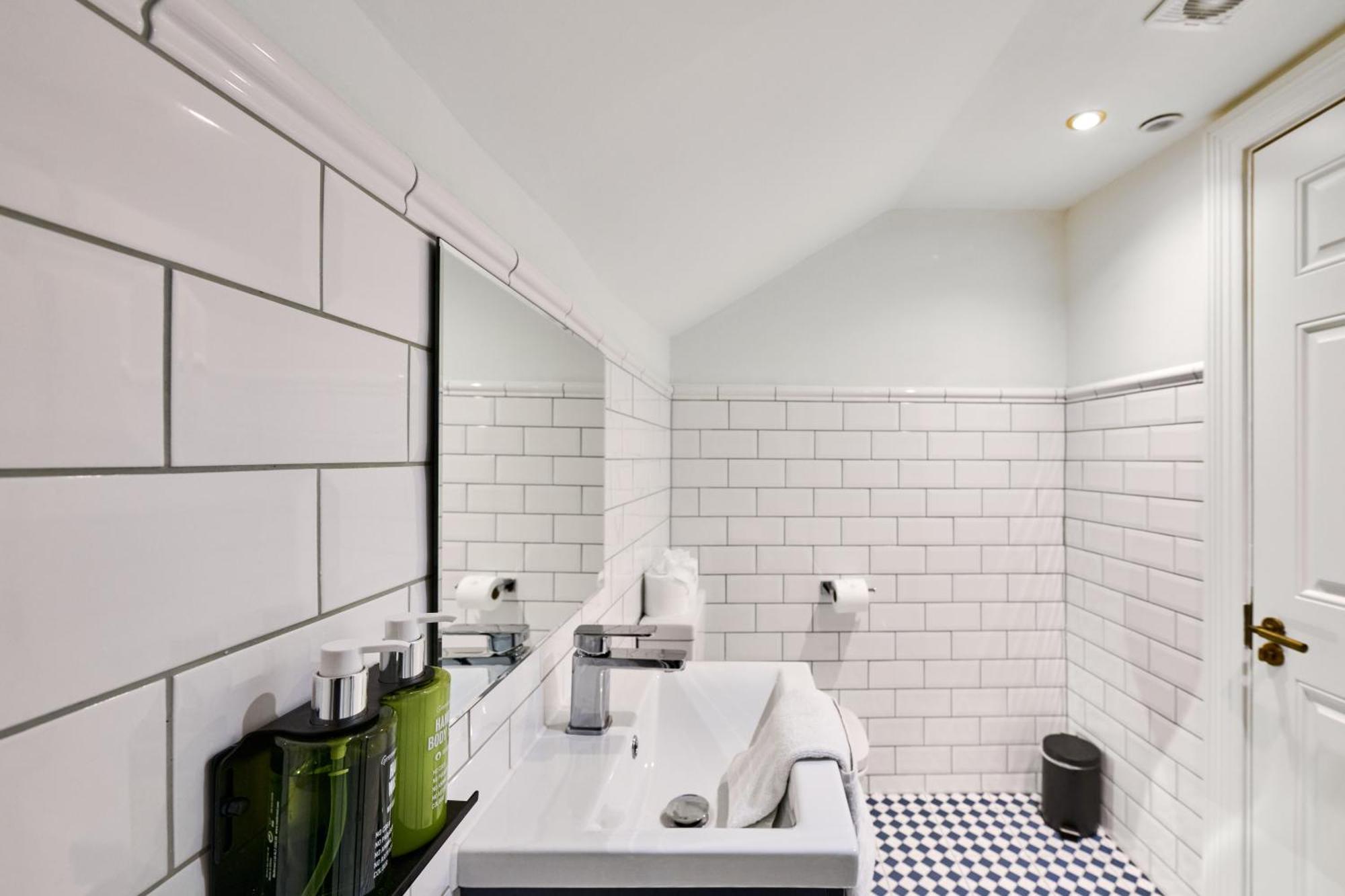 Double Room Private Bathroom