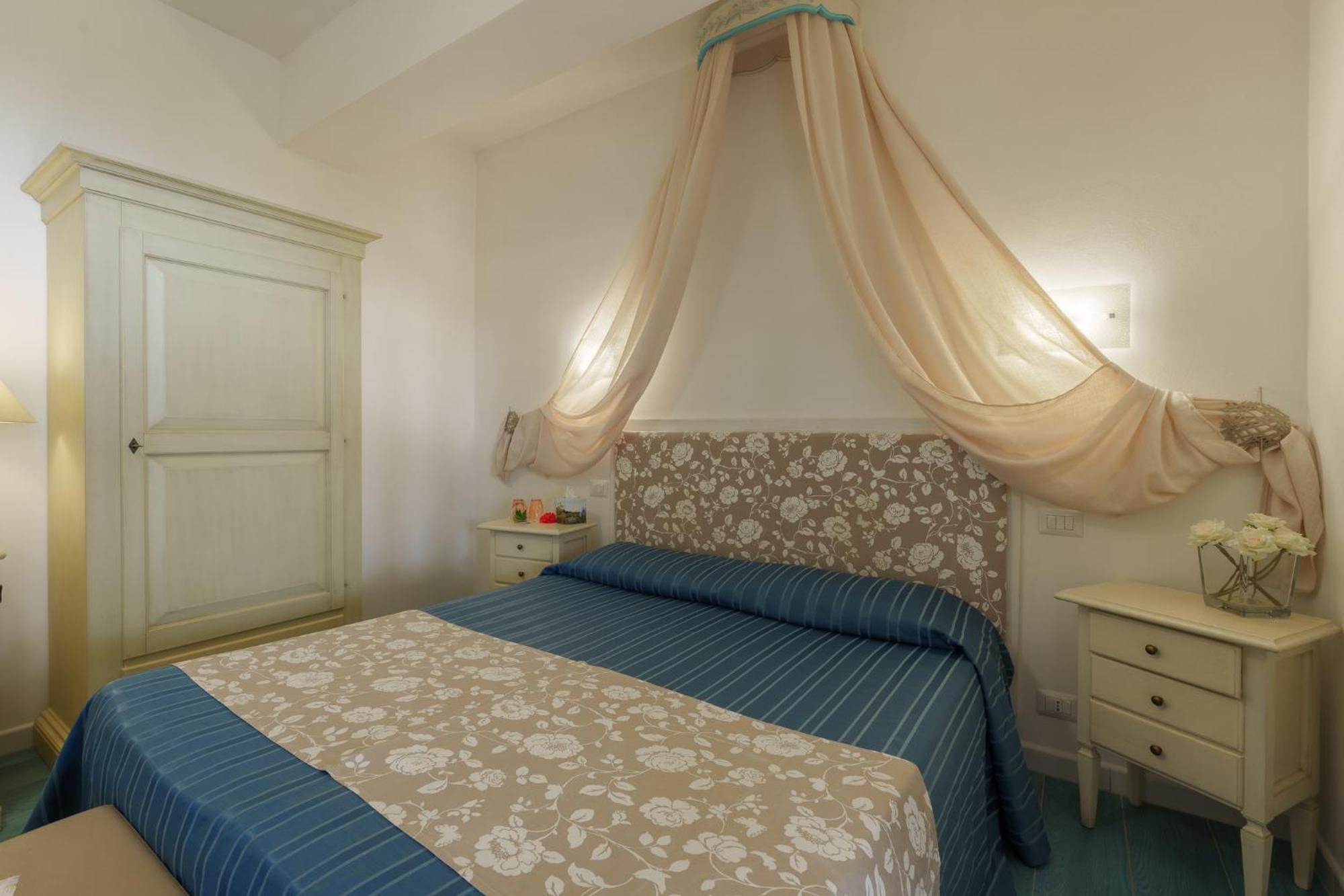 Deluxe Triple Room Sea View