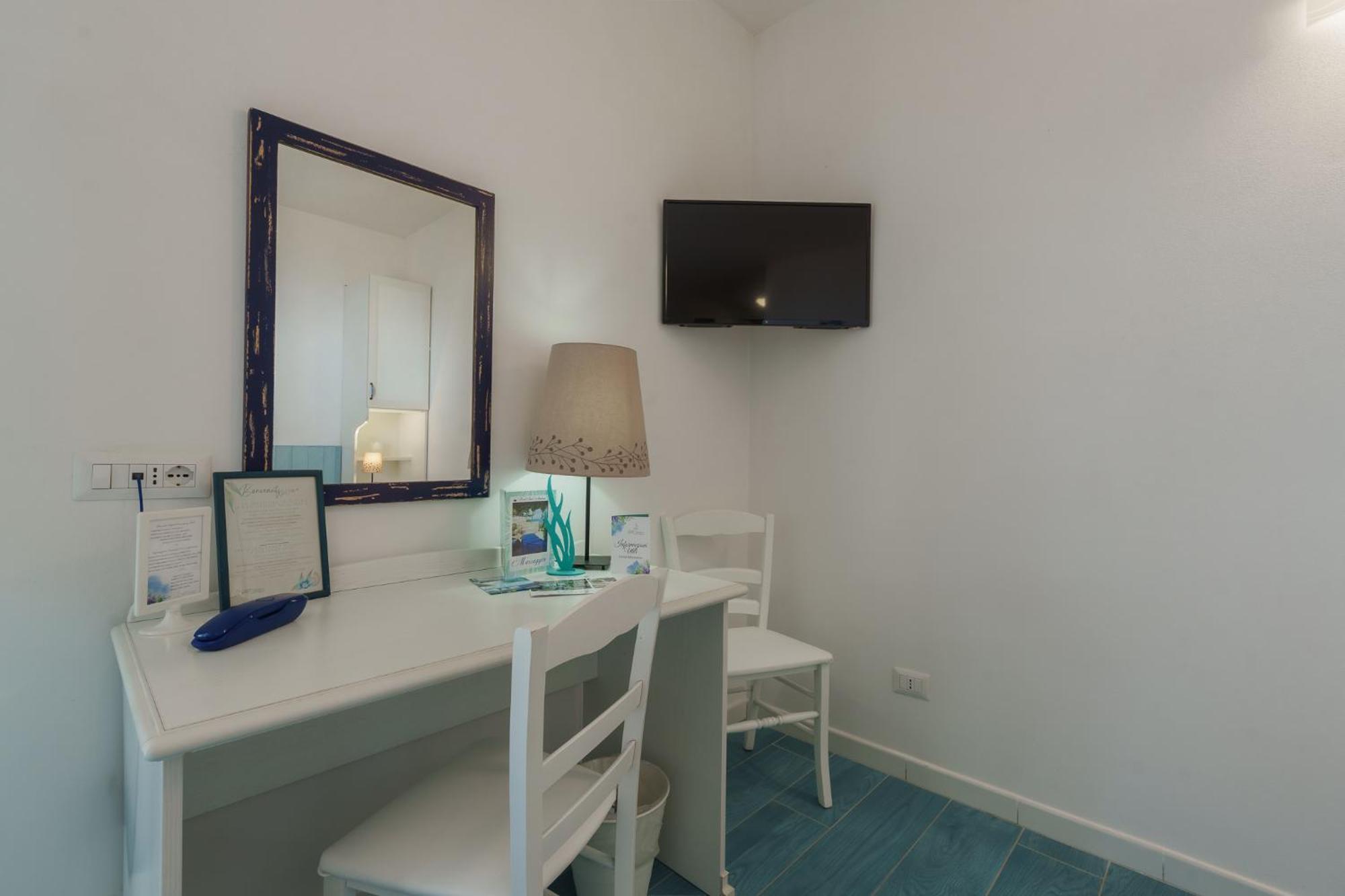 Deluxe Triple Room Sea View