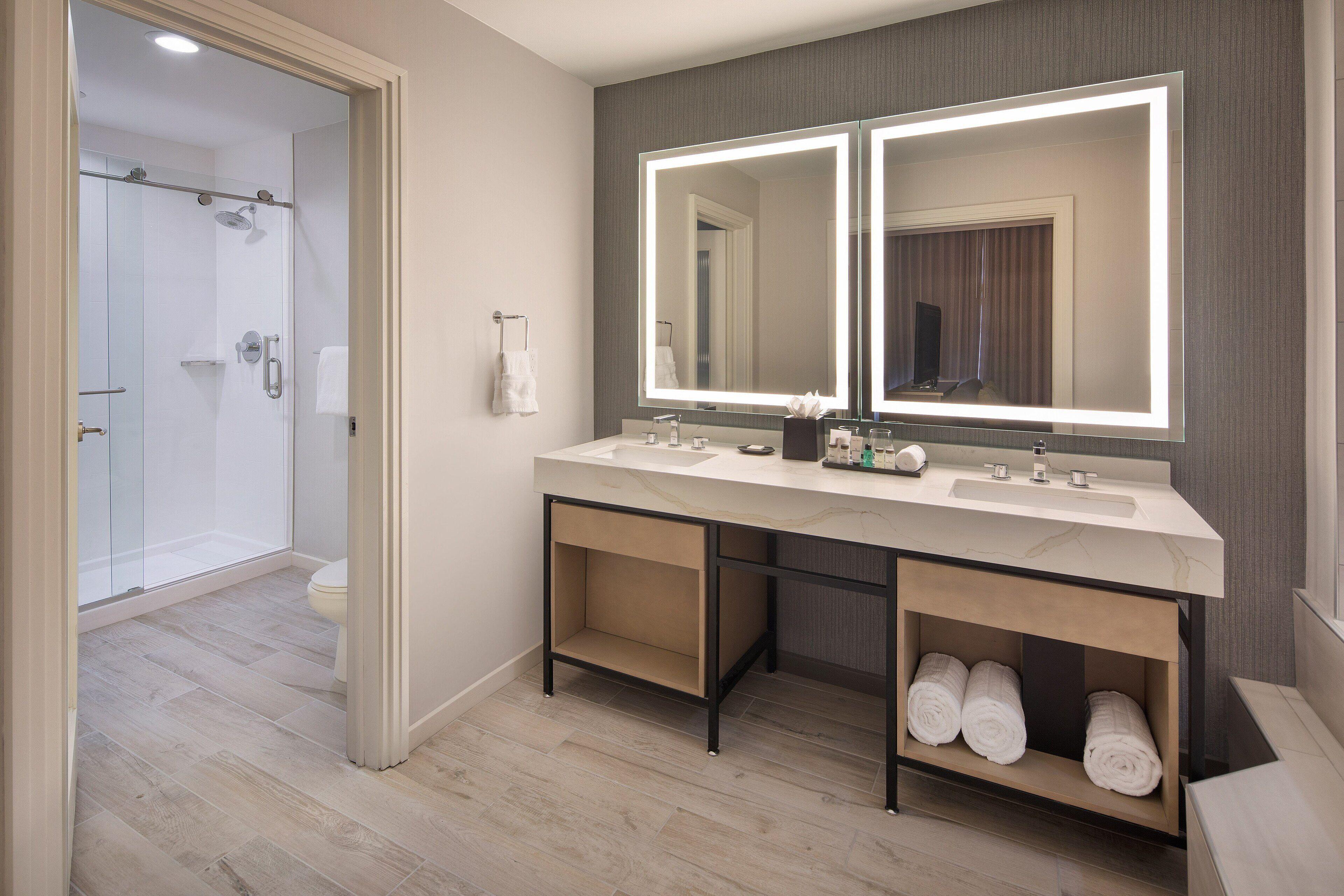 1 Bedroom Suite 1 King