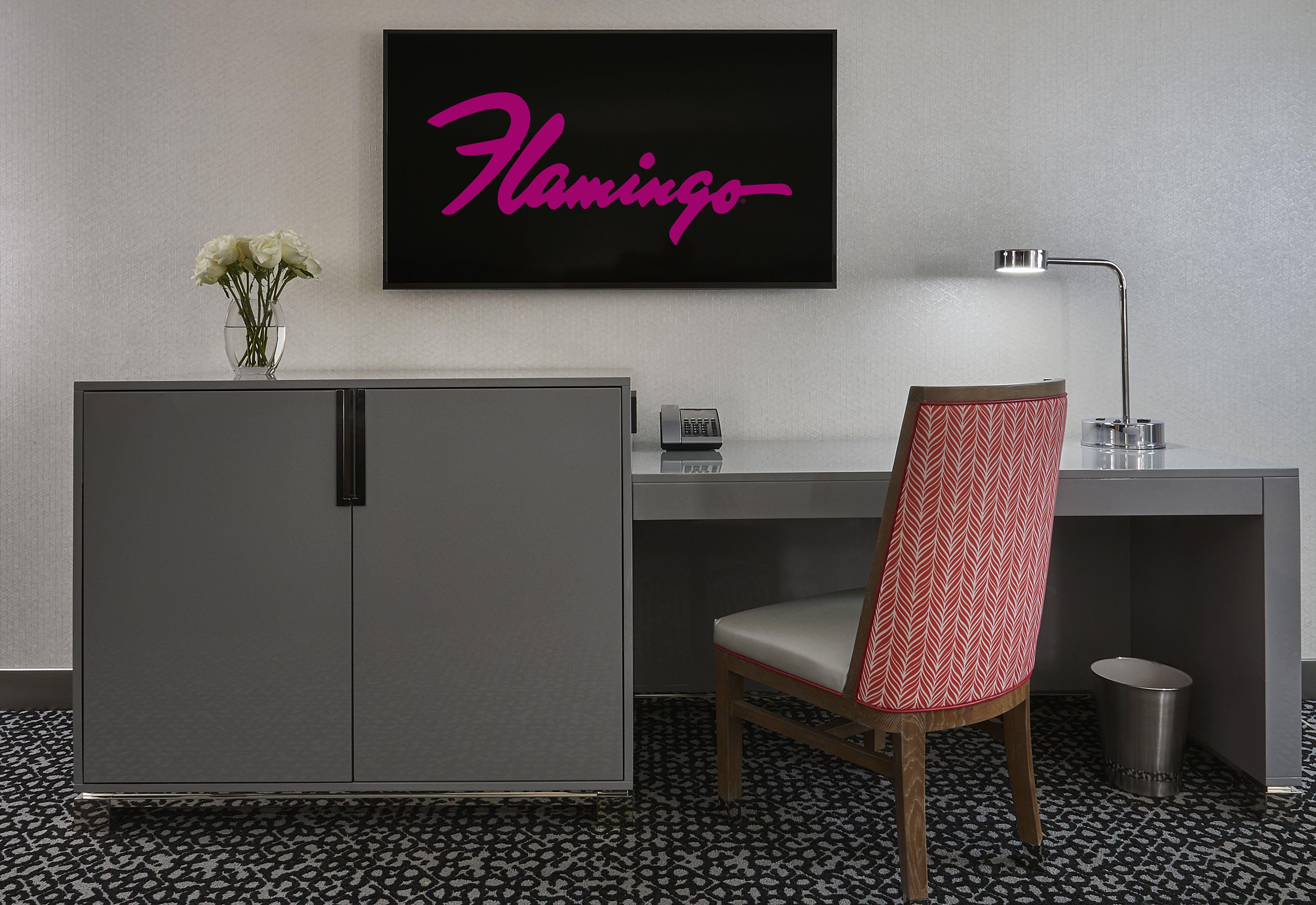 Flamingo Room 2 Queens Non-Smoking