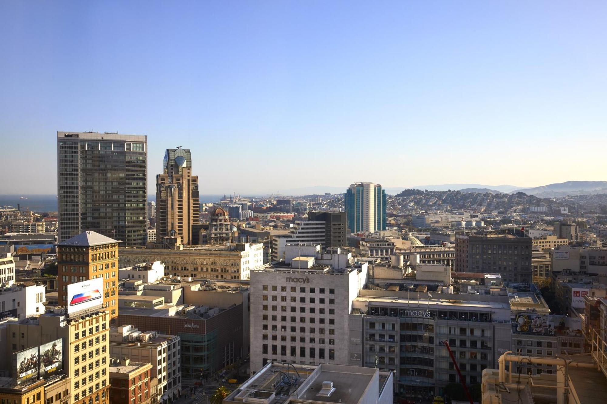King Room City or Bay View