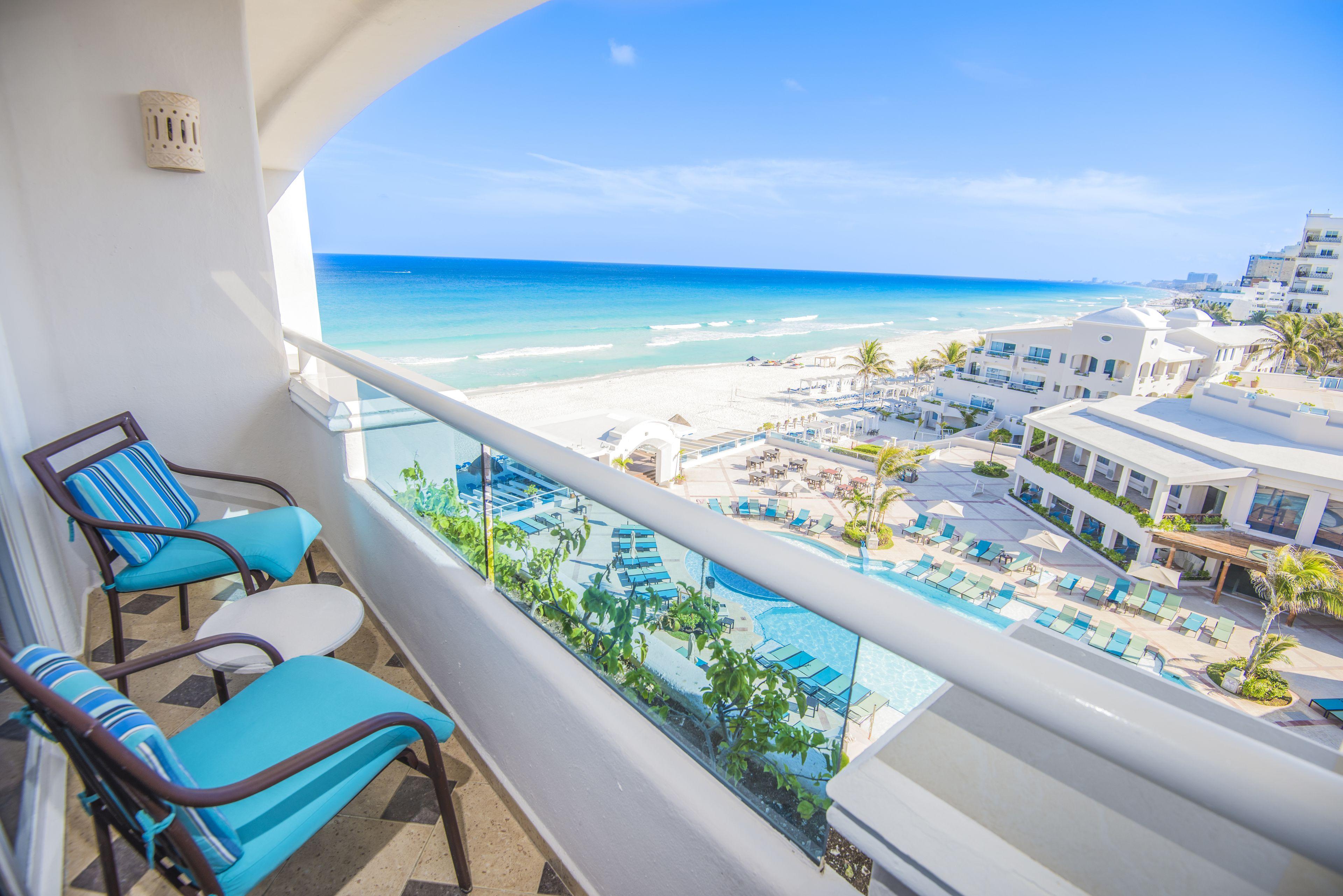 Junior Suite 1 King Bed Ocean View