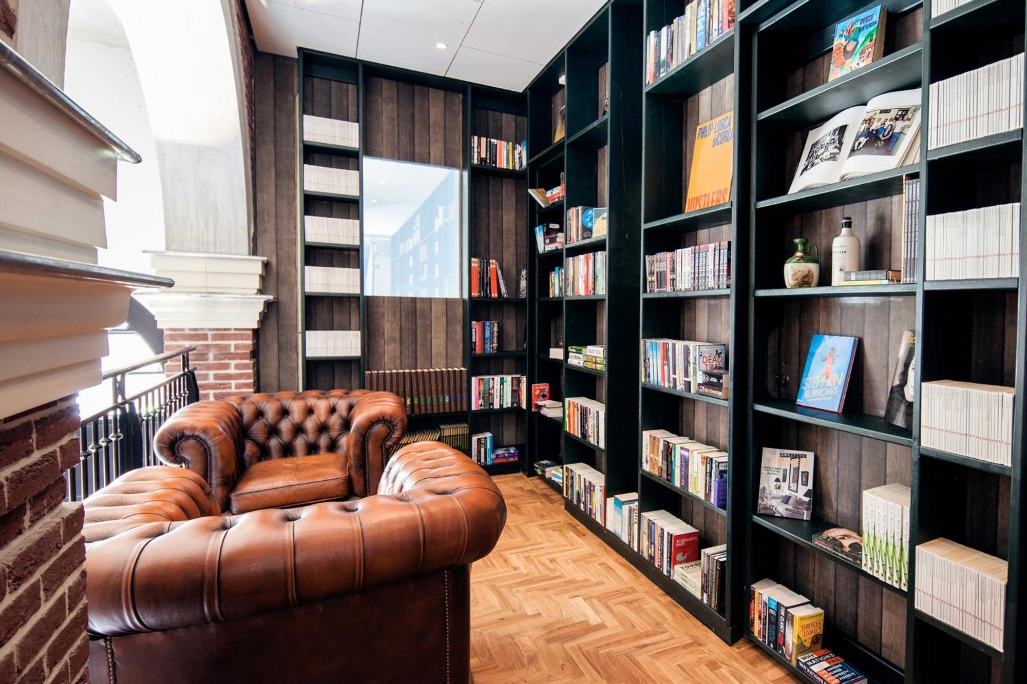 Zimmer Secret Bookcase XL