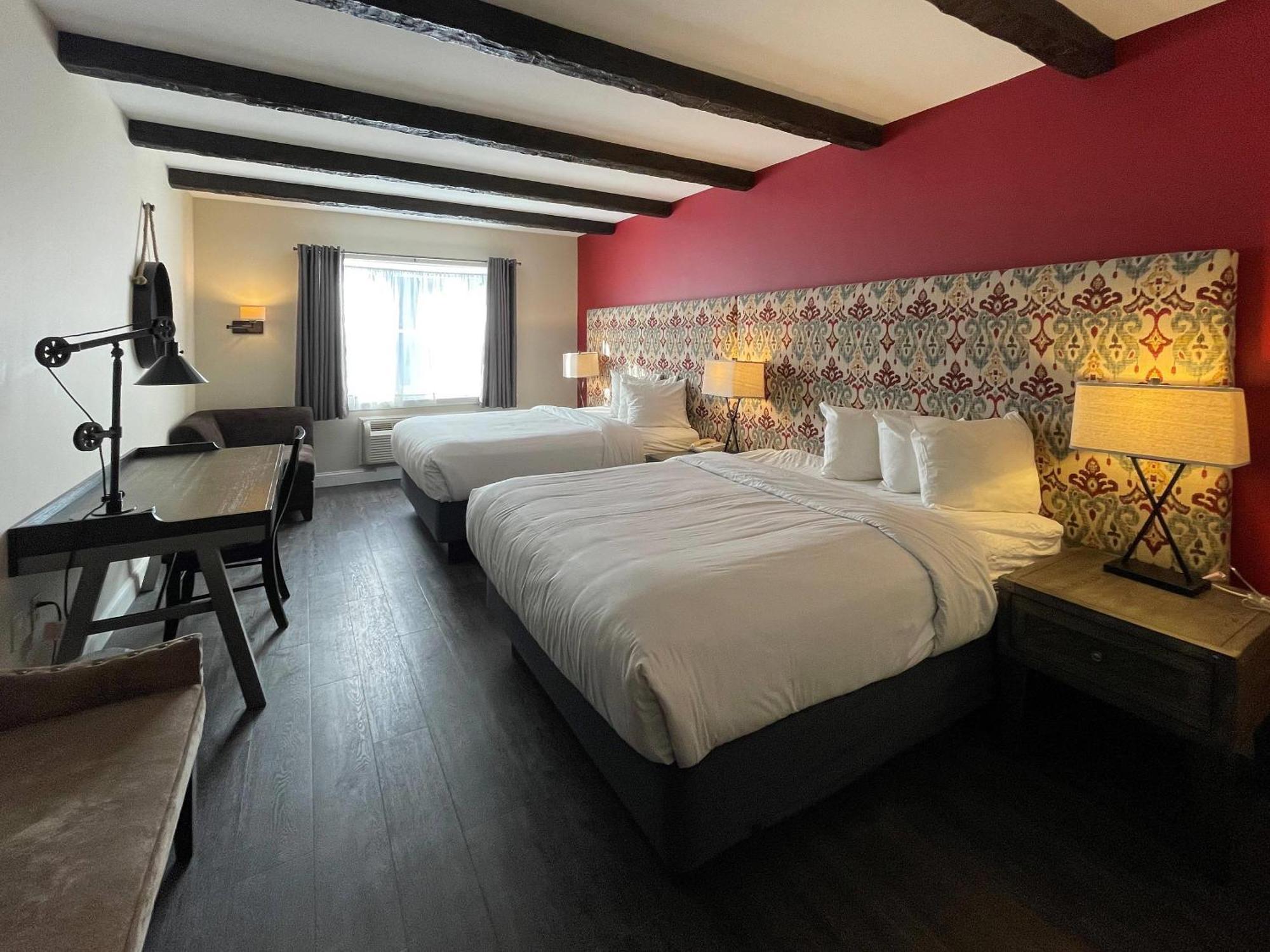 Upgrade Queen Room Two Queen Beds Non-Smoking