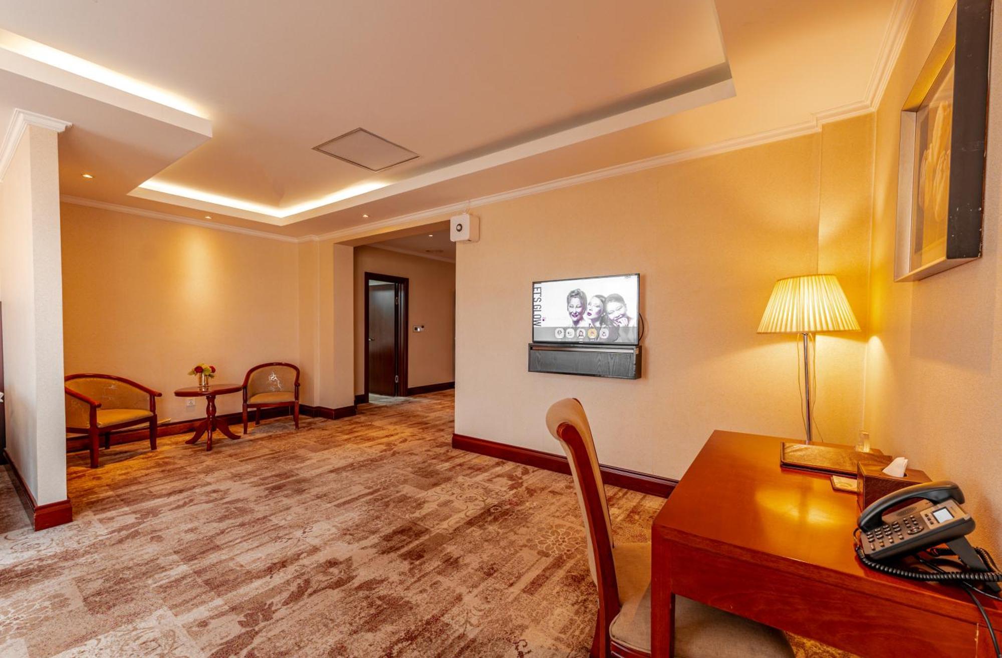 Deluxe Twin Room
