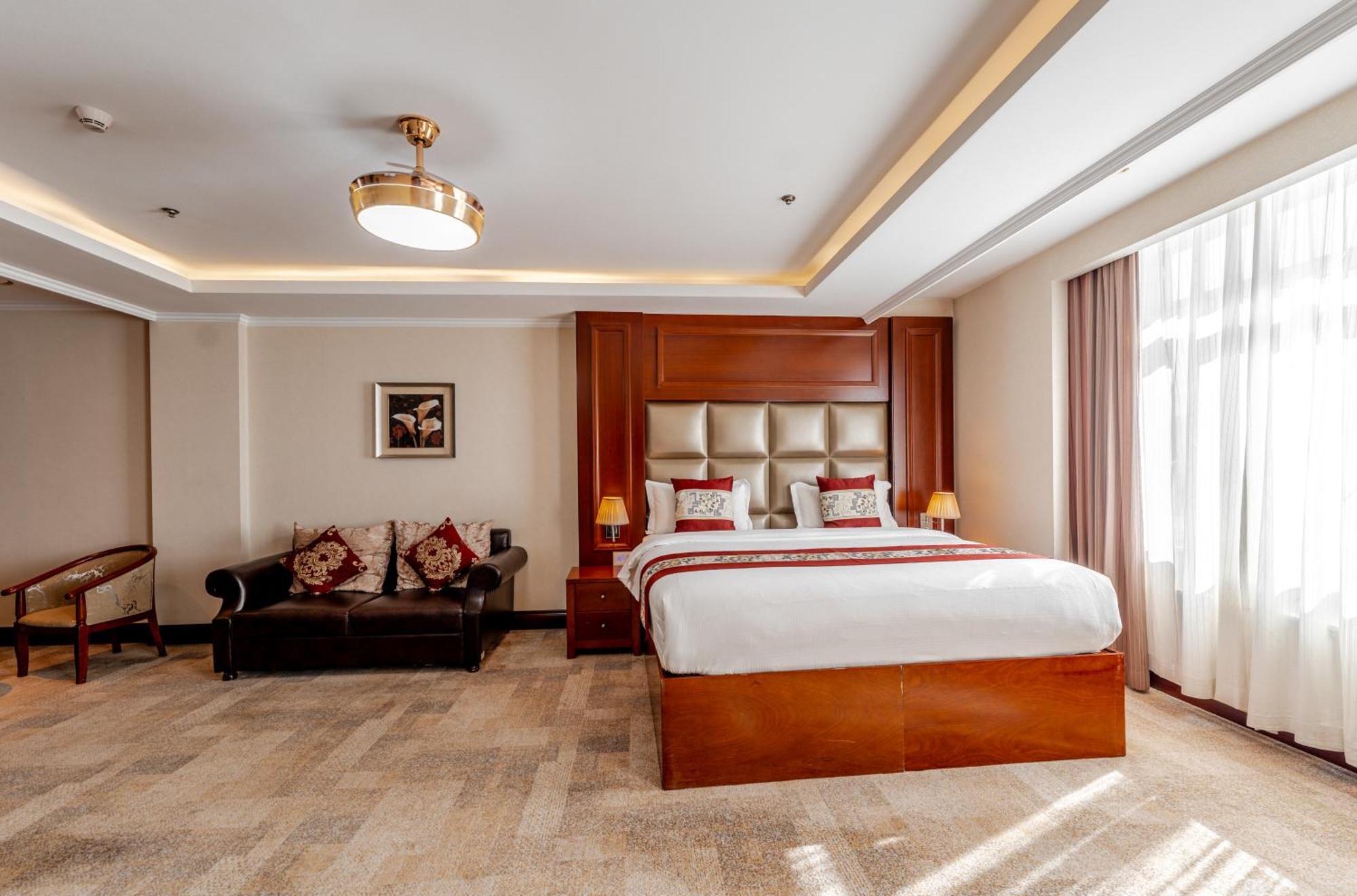 Family suite room