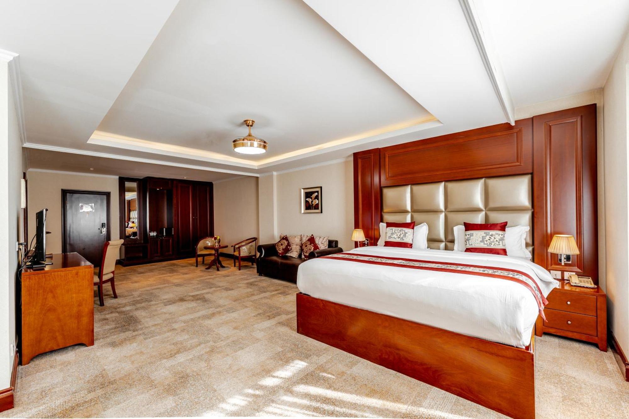Family suite room