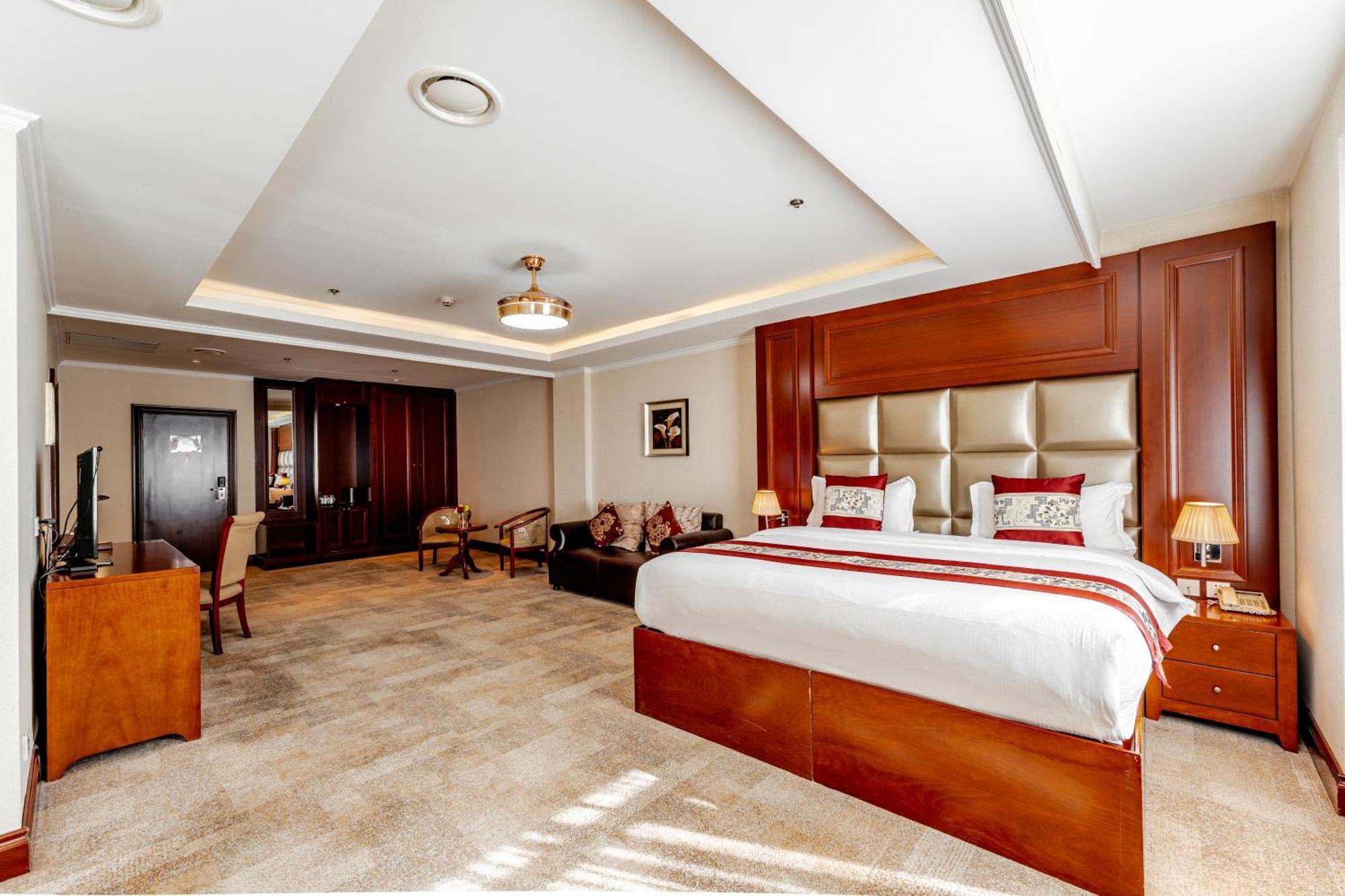 Family suite room