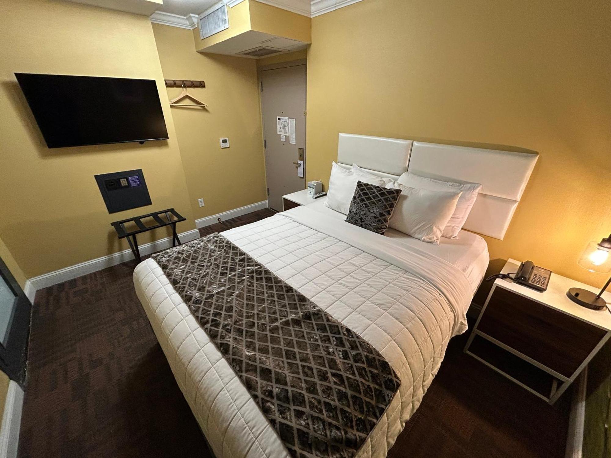 Queen Room Disability Access