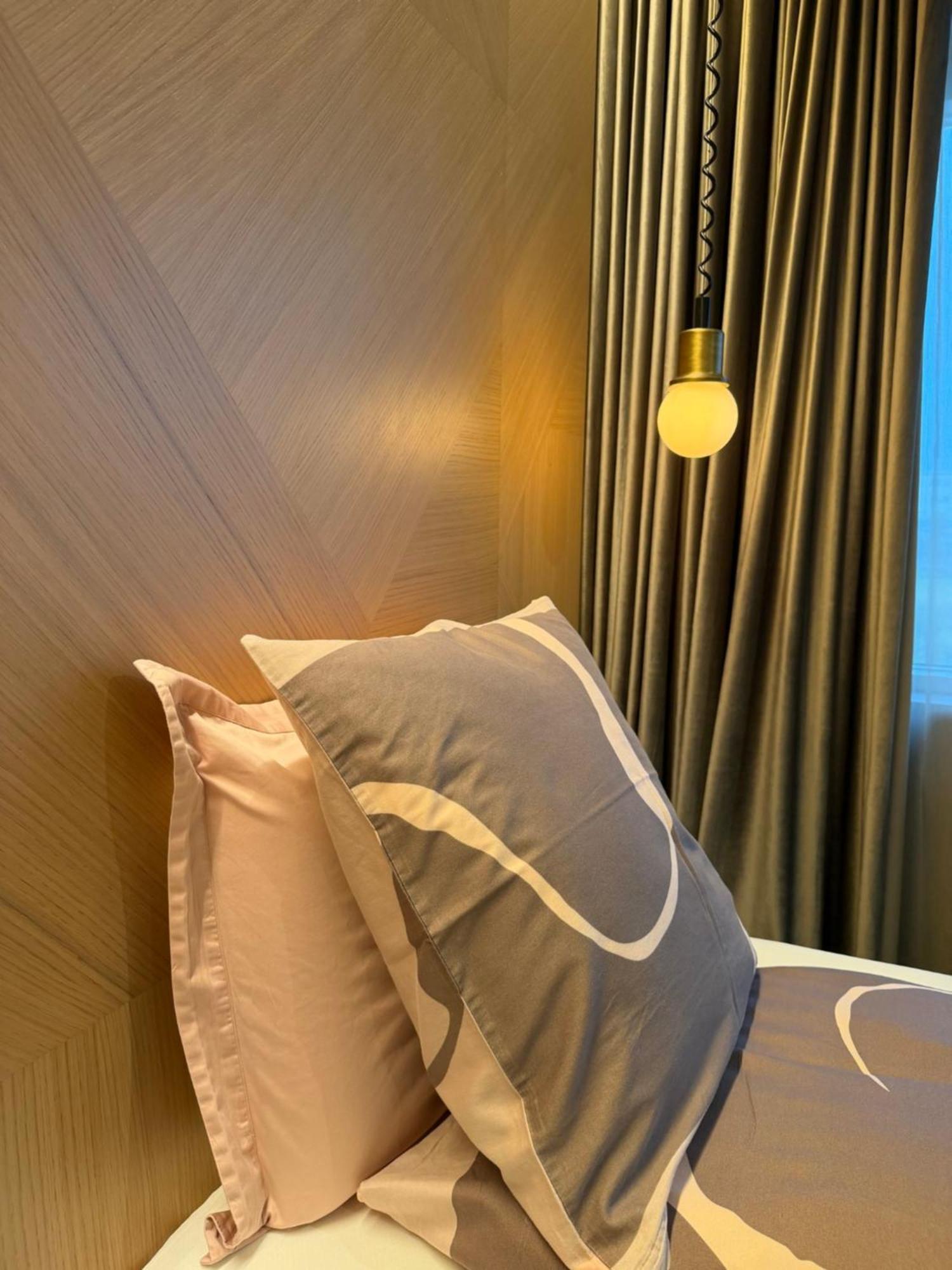 Zweibettzimmer mit Balkon