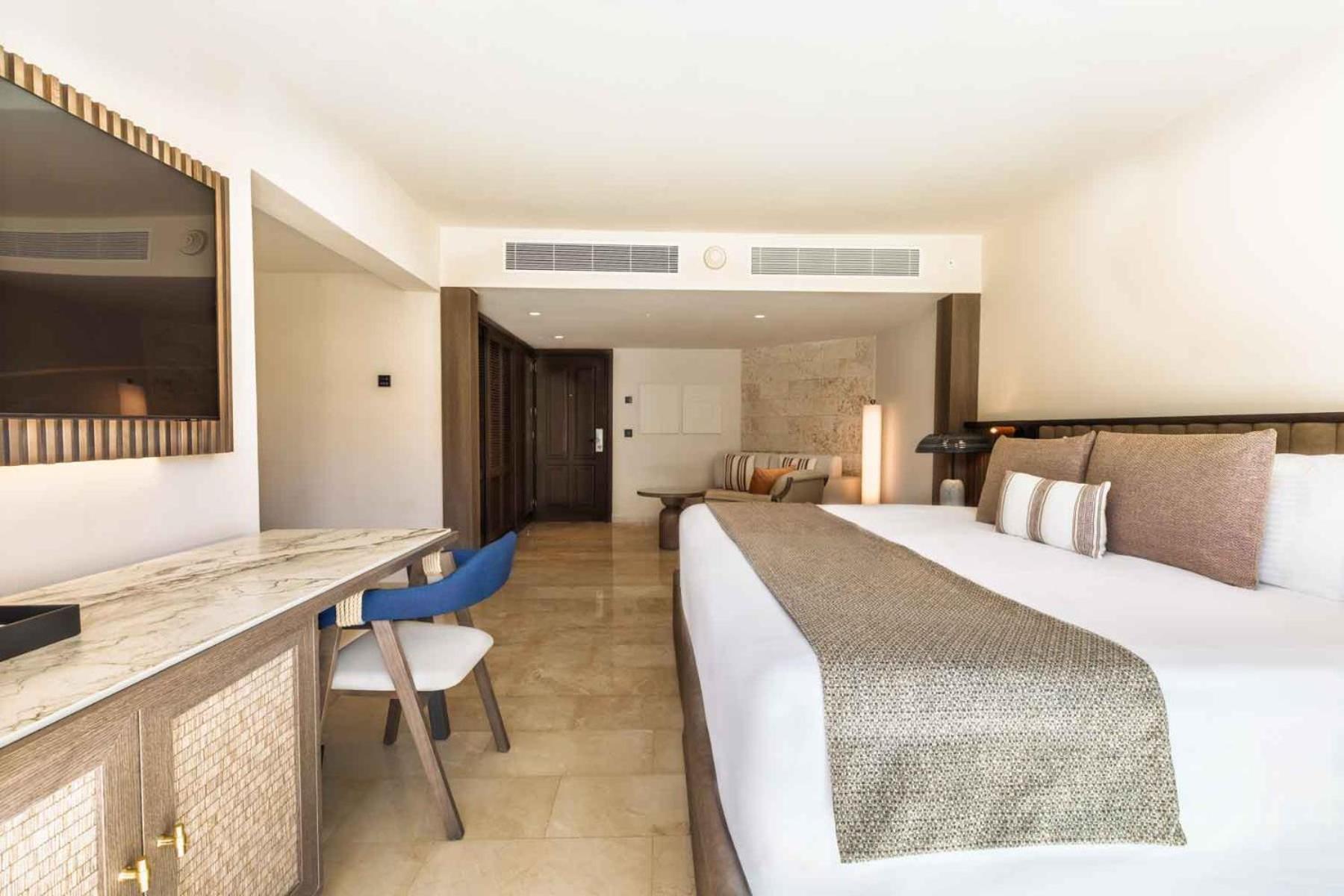 Superior Junior Suite