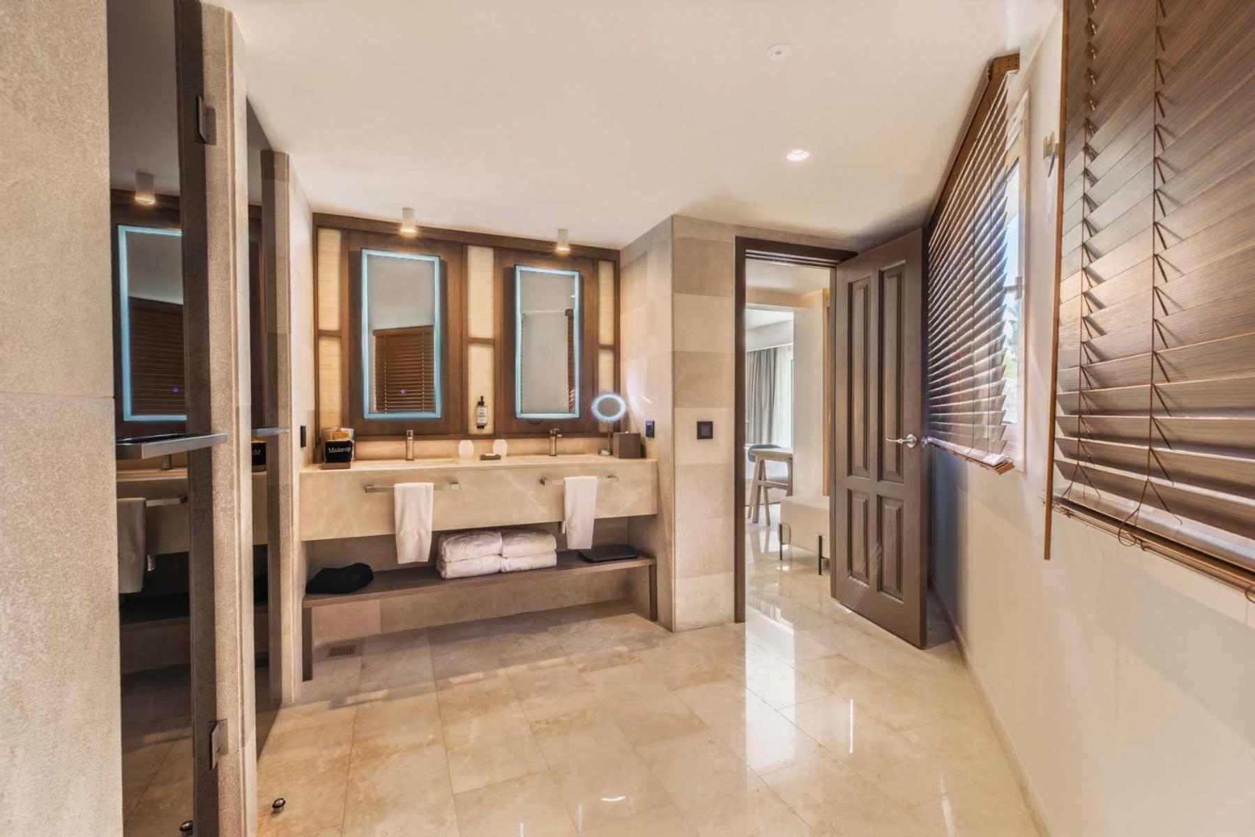 Superior Junior Suite
