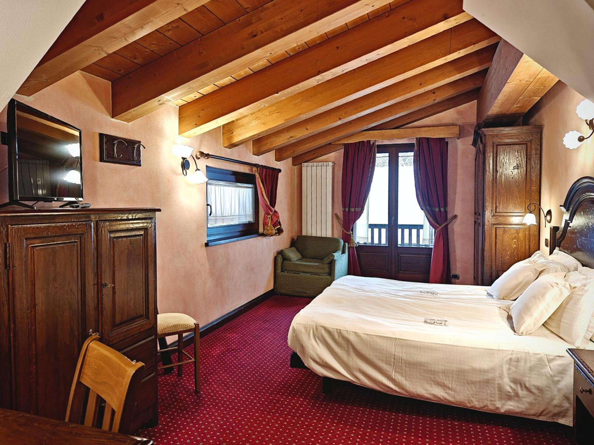 Double or Twin Room,1742621203:JPEG