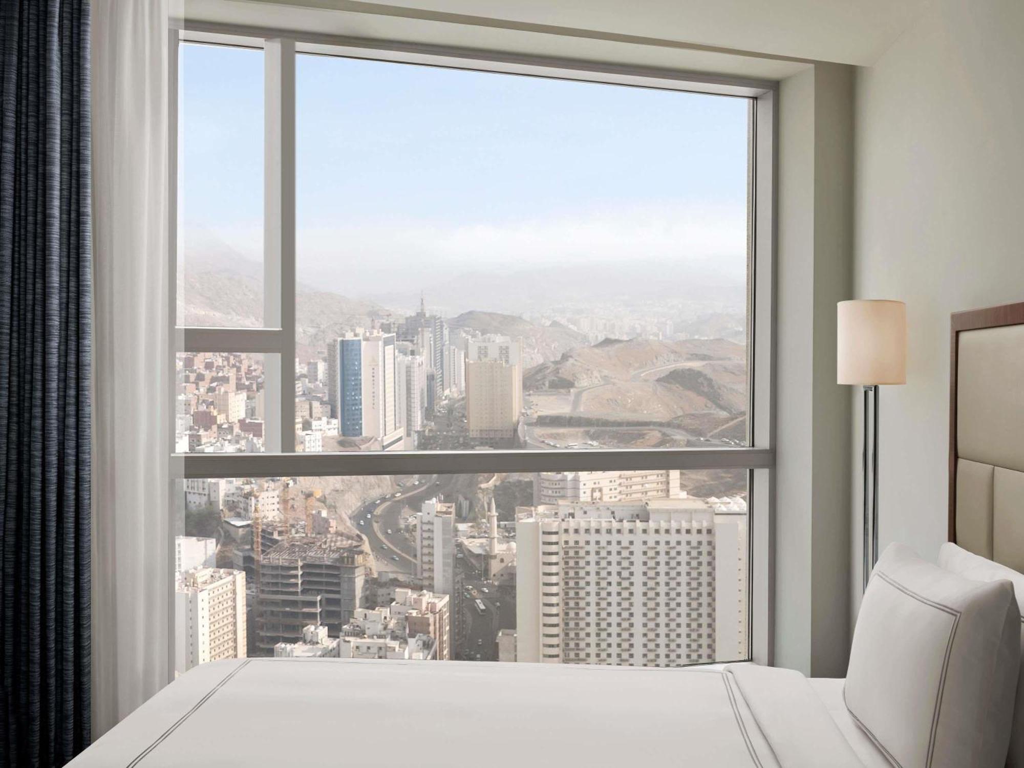 Classic Twin Room City View