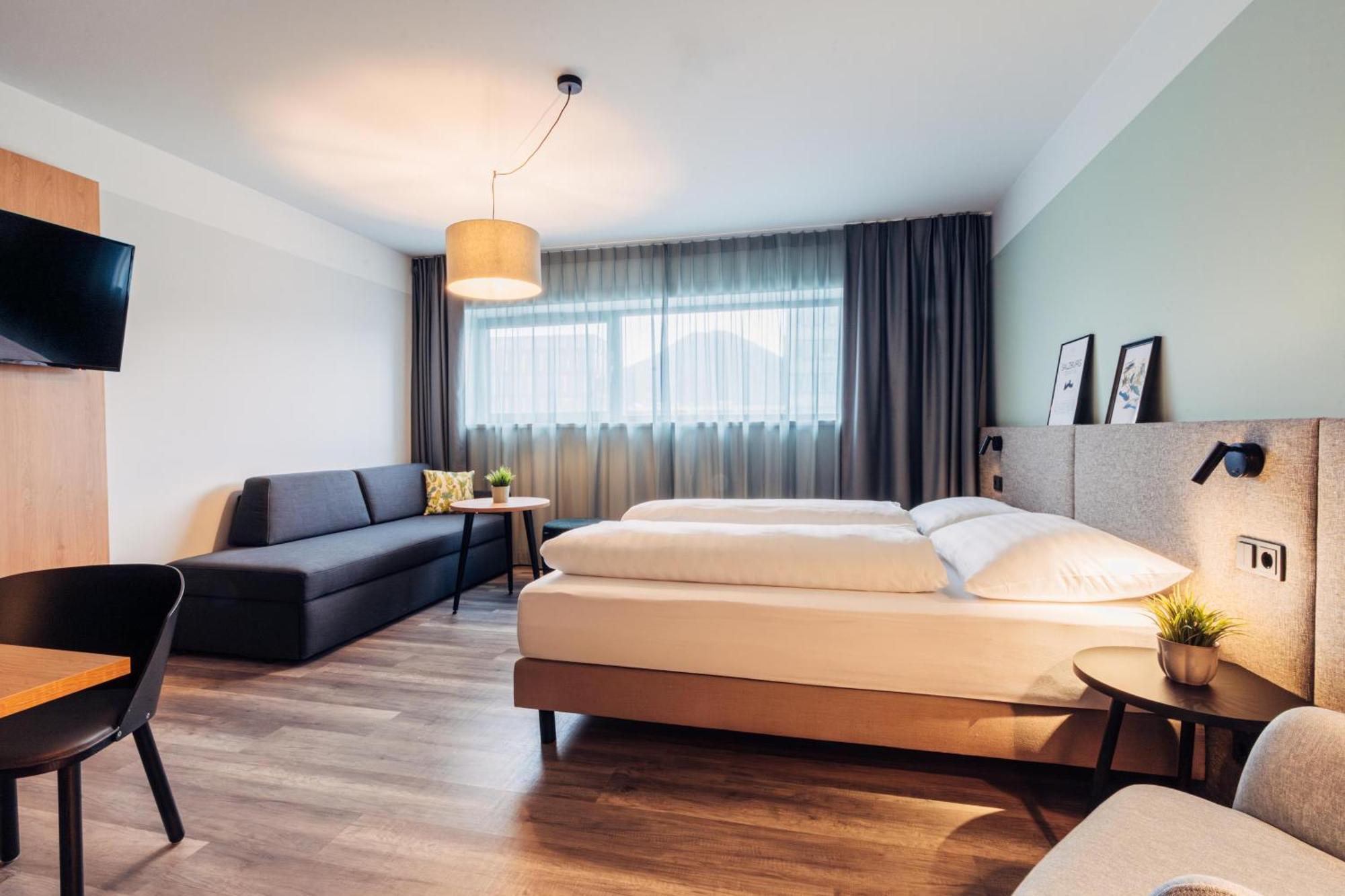 Large Double Room