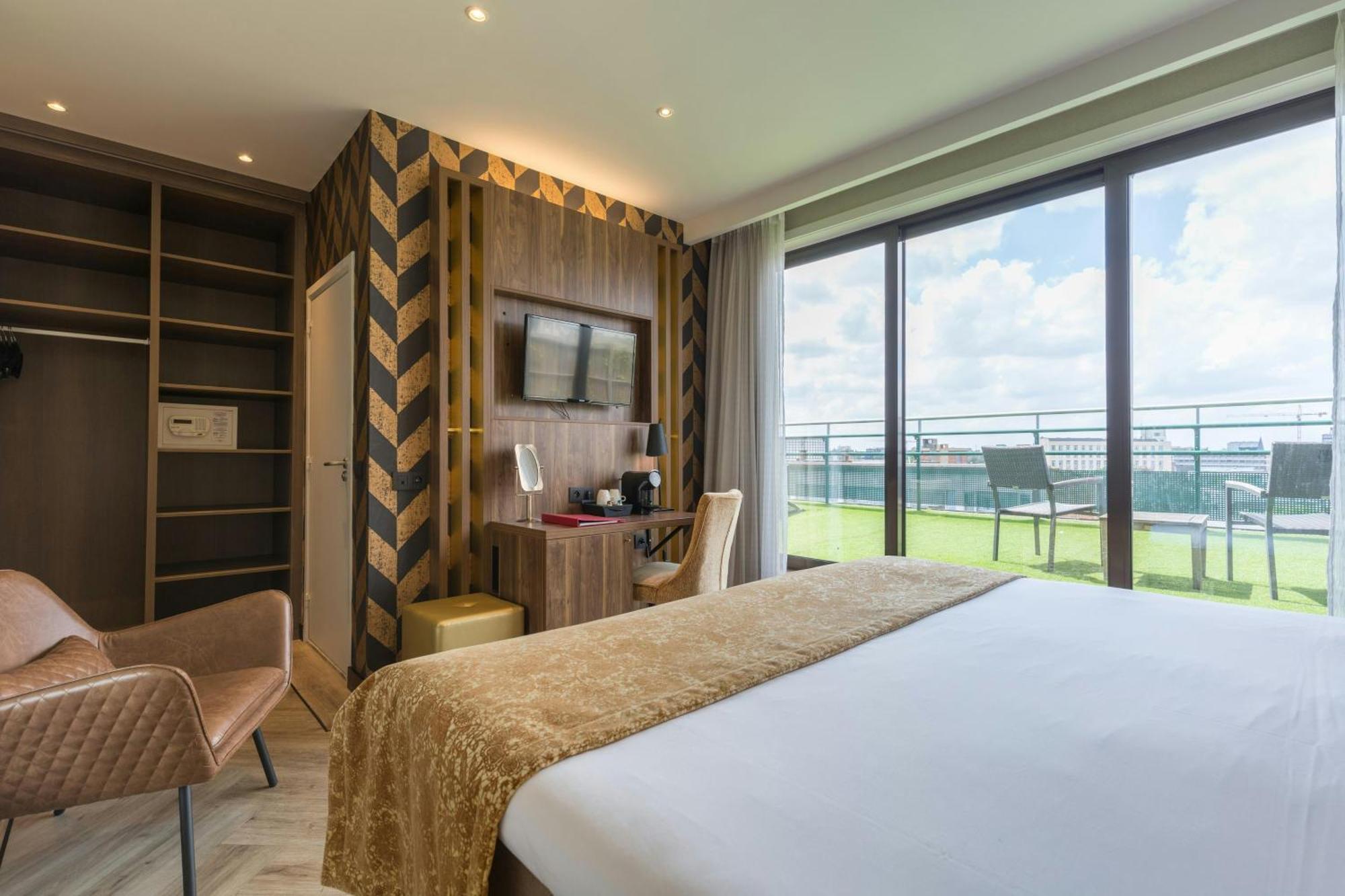 Comfort Room 1 Double Bed Terrace