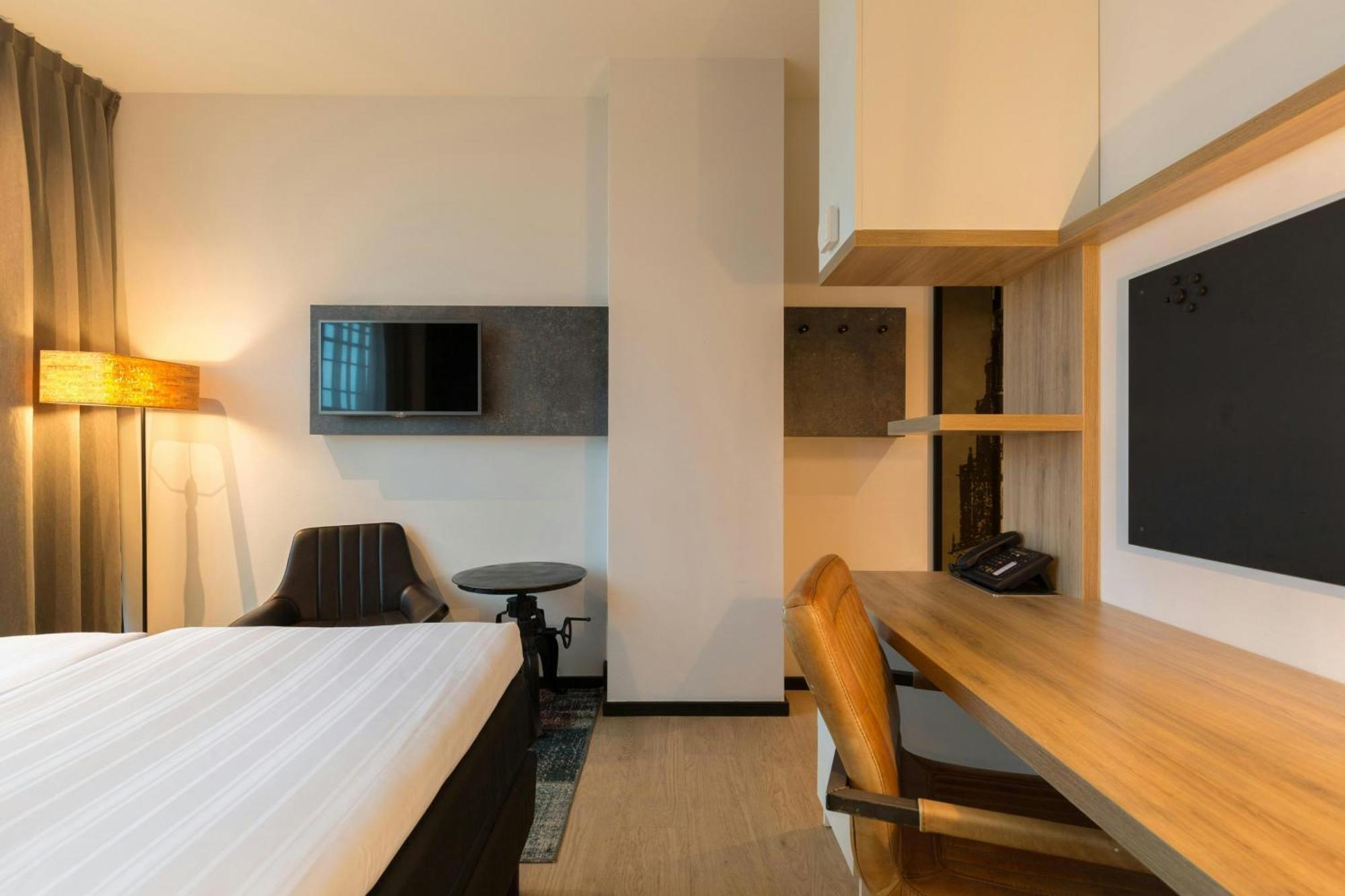 Comfort Room 1 Twin Bed