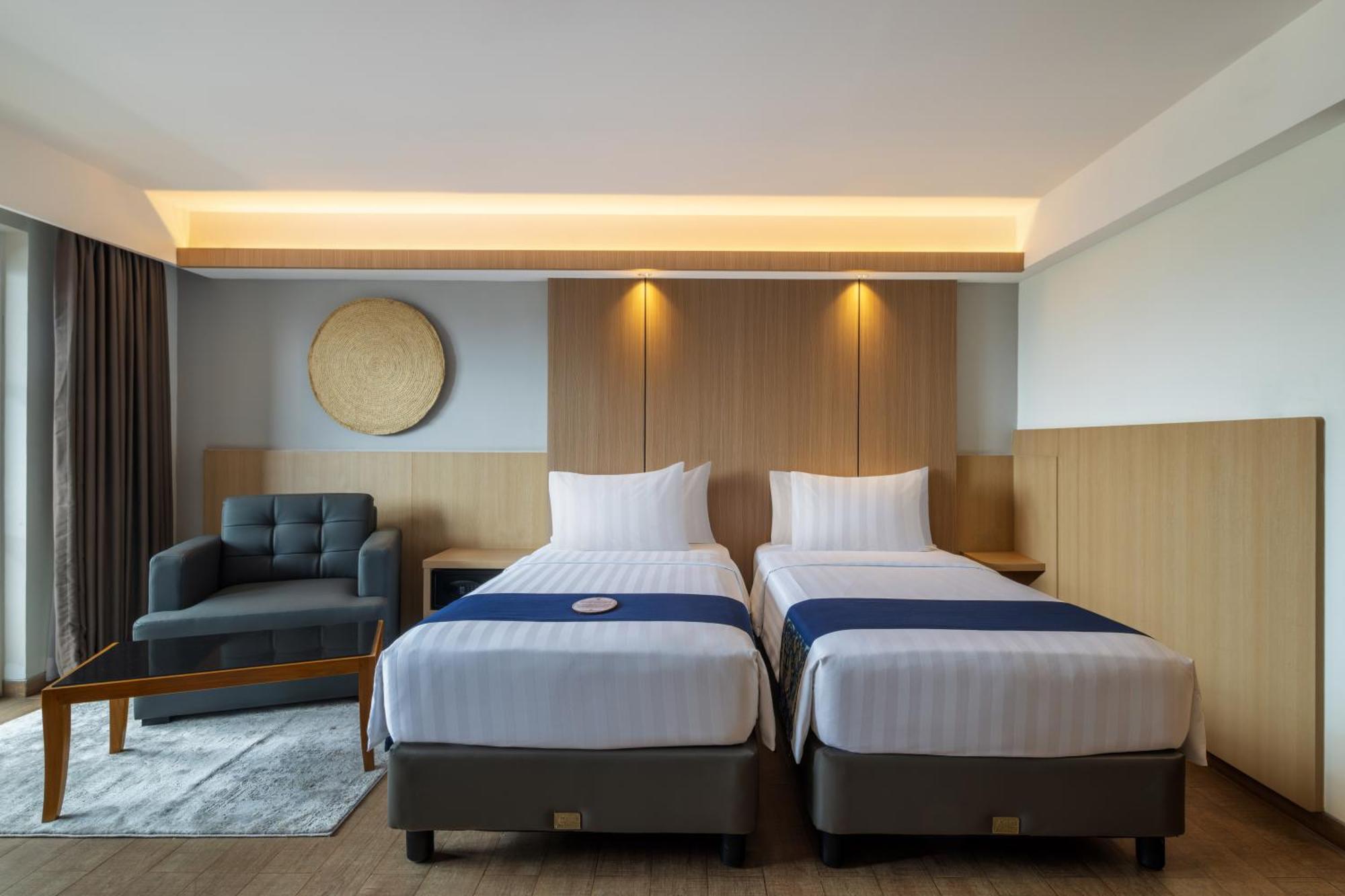 Deluxe Balcony Room