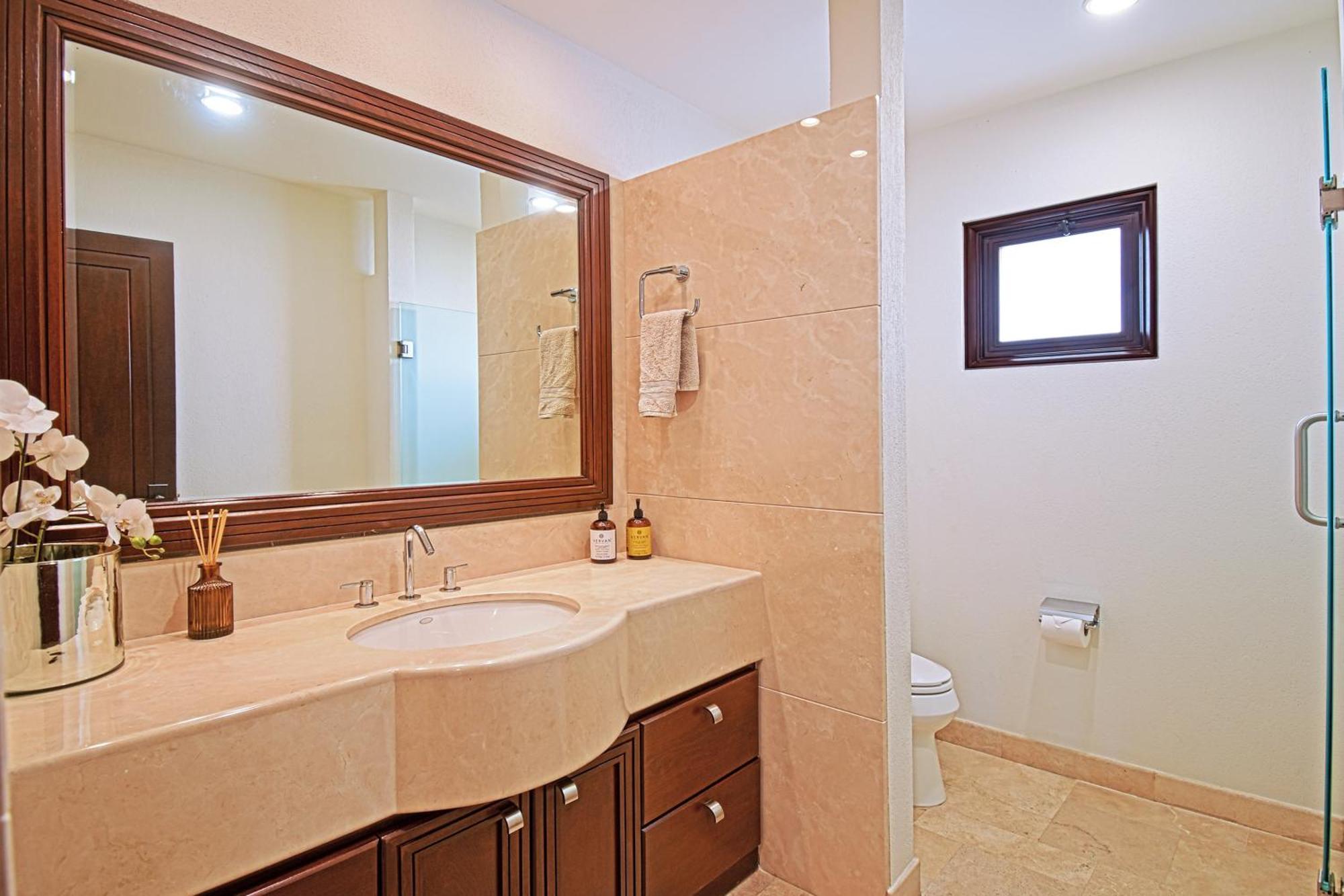 Three-Bedroom Apartment with Ocean View,1756696891:JPEG