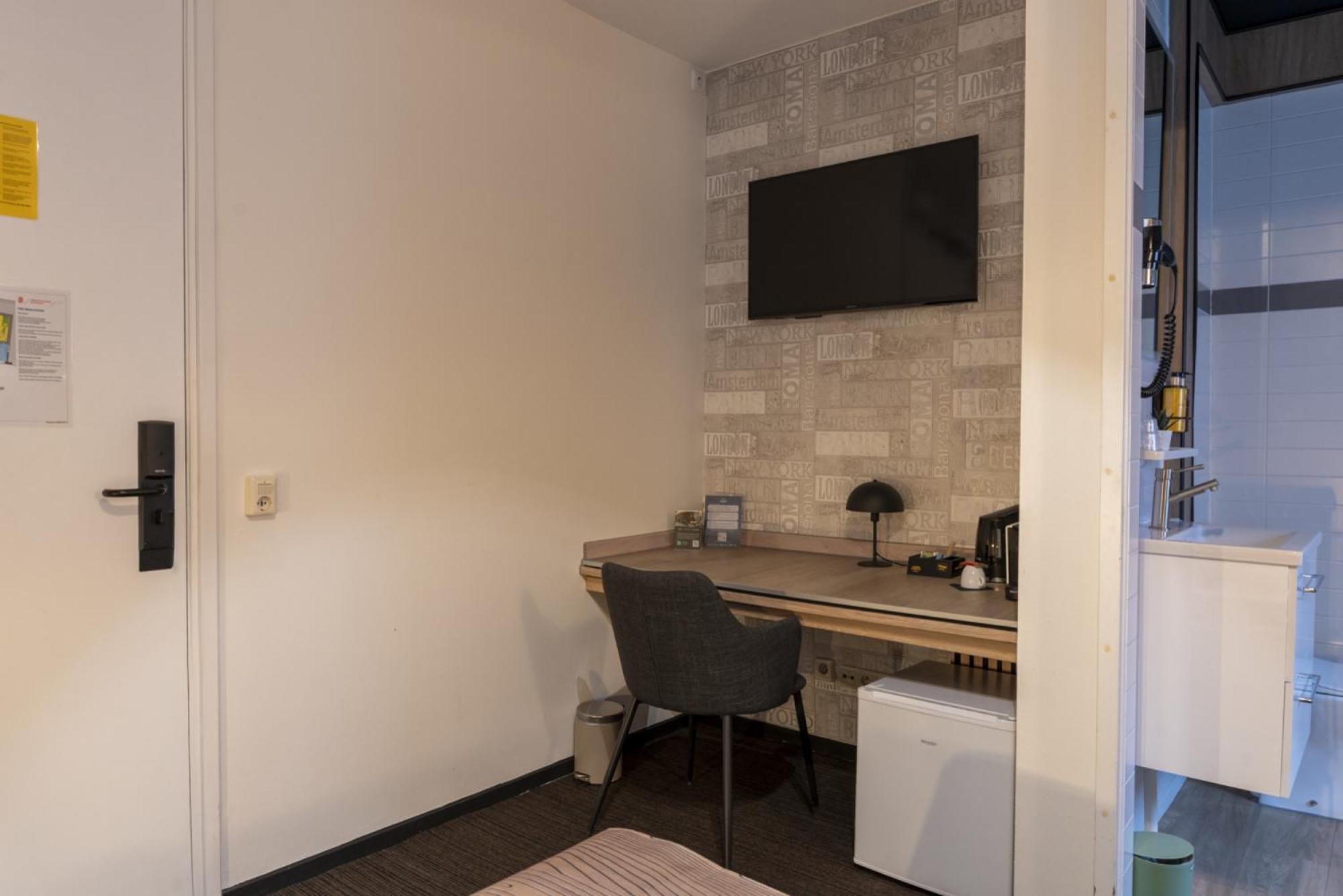 Budget Single Room