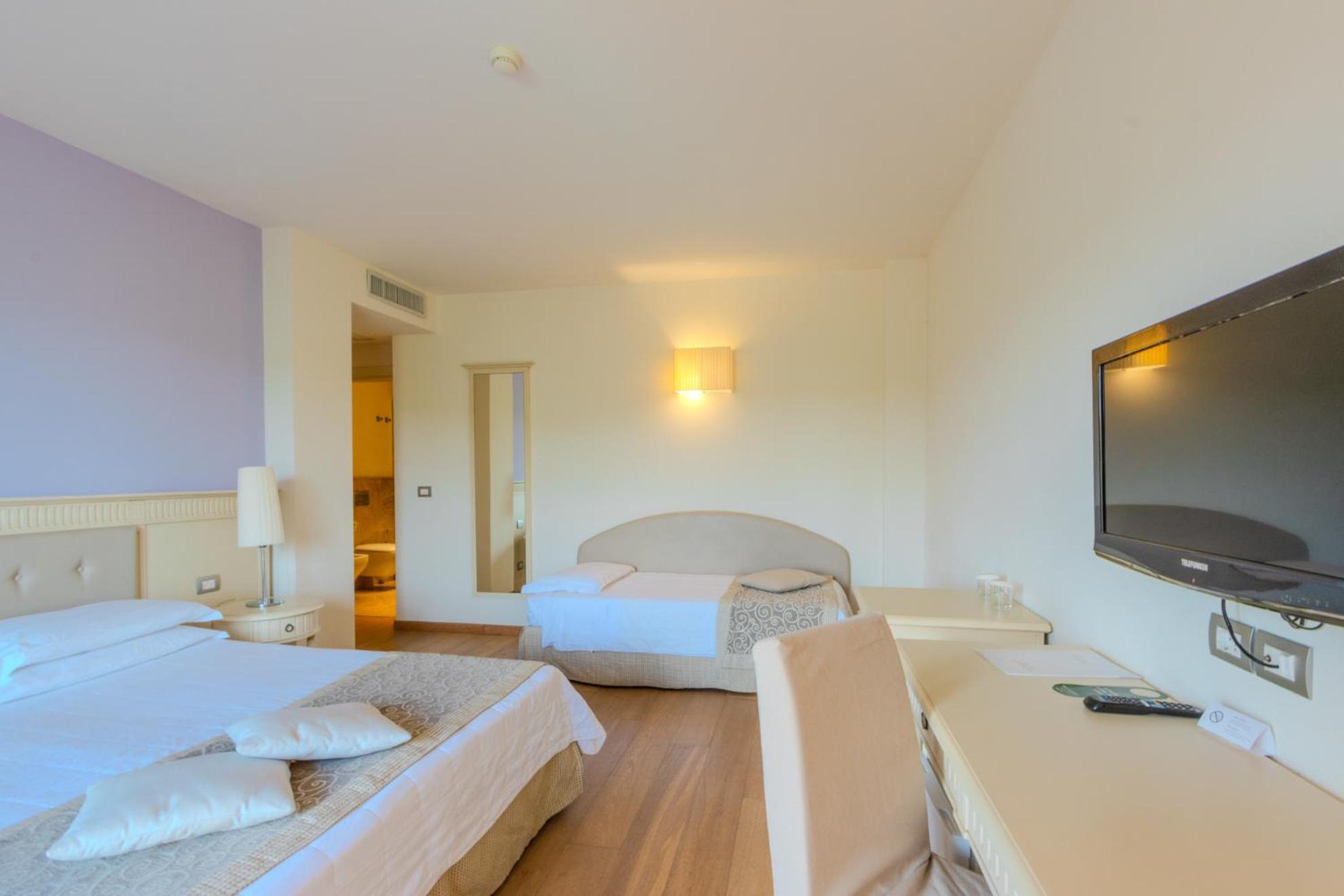 Triple Room Private Balcony