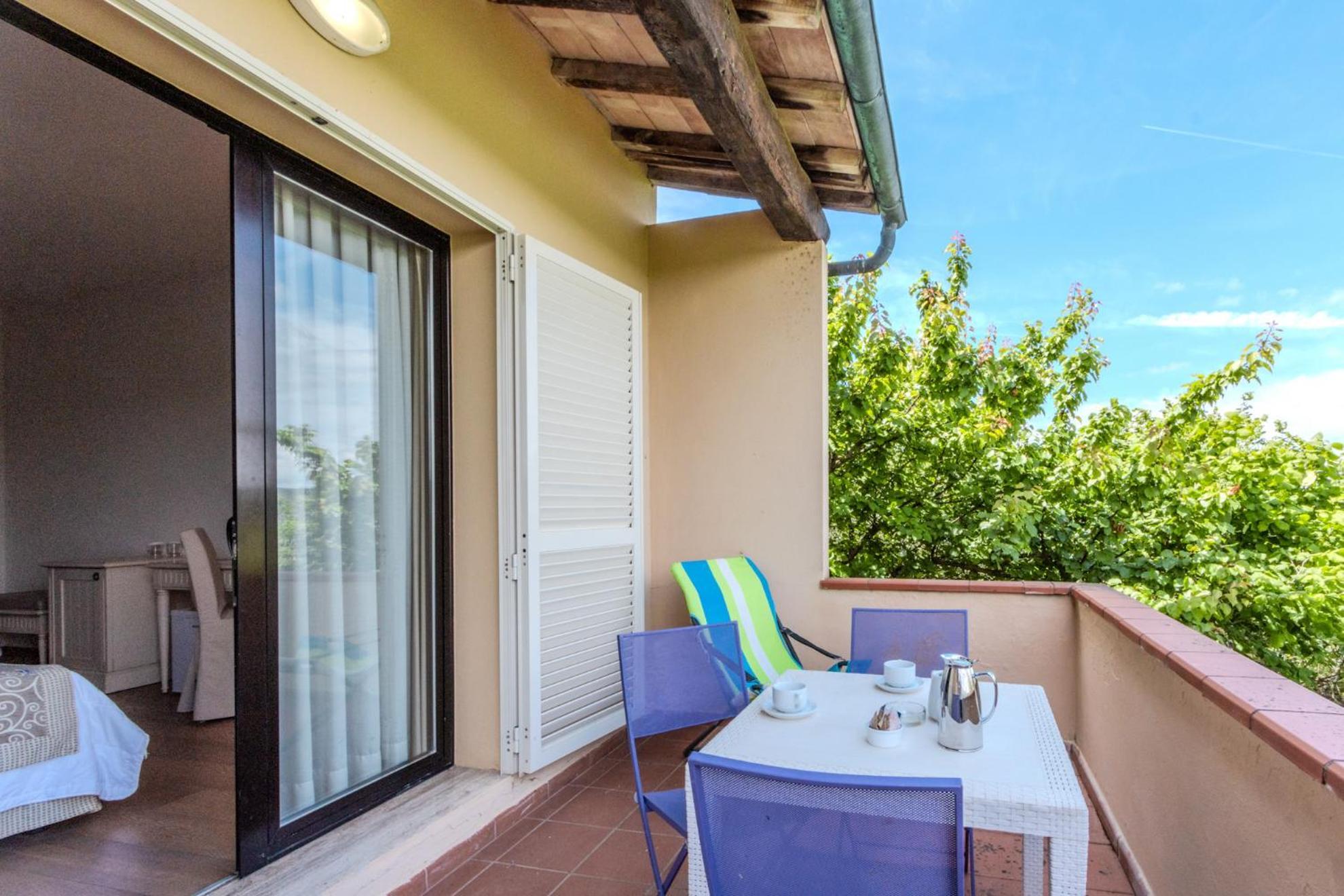 Triple Room Private Balcony