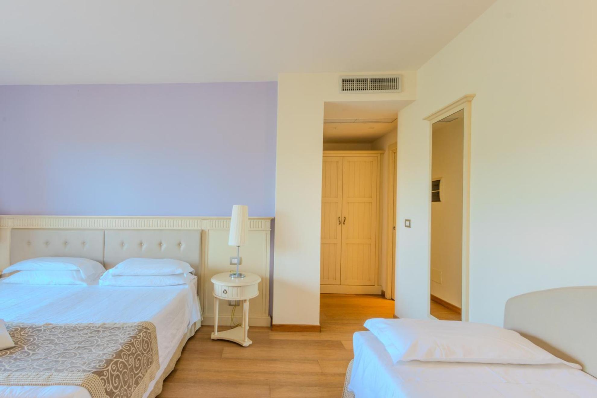 Triple Room Private Balcony