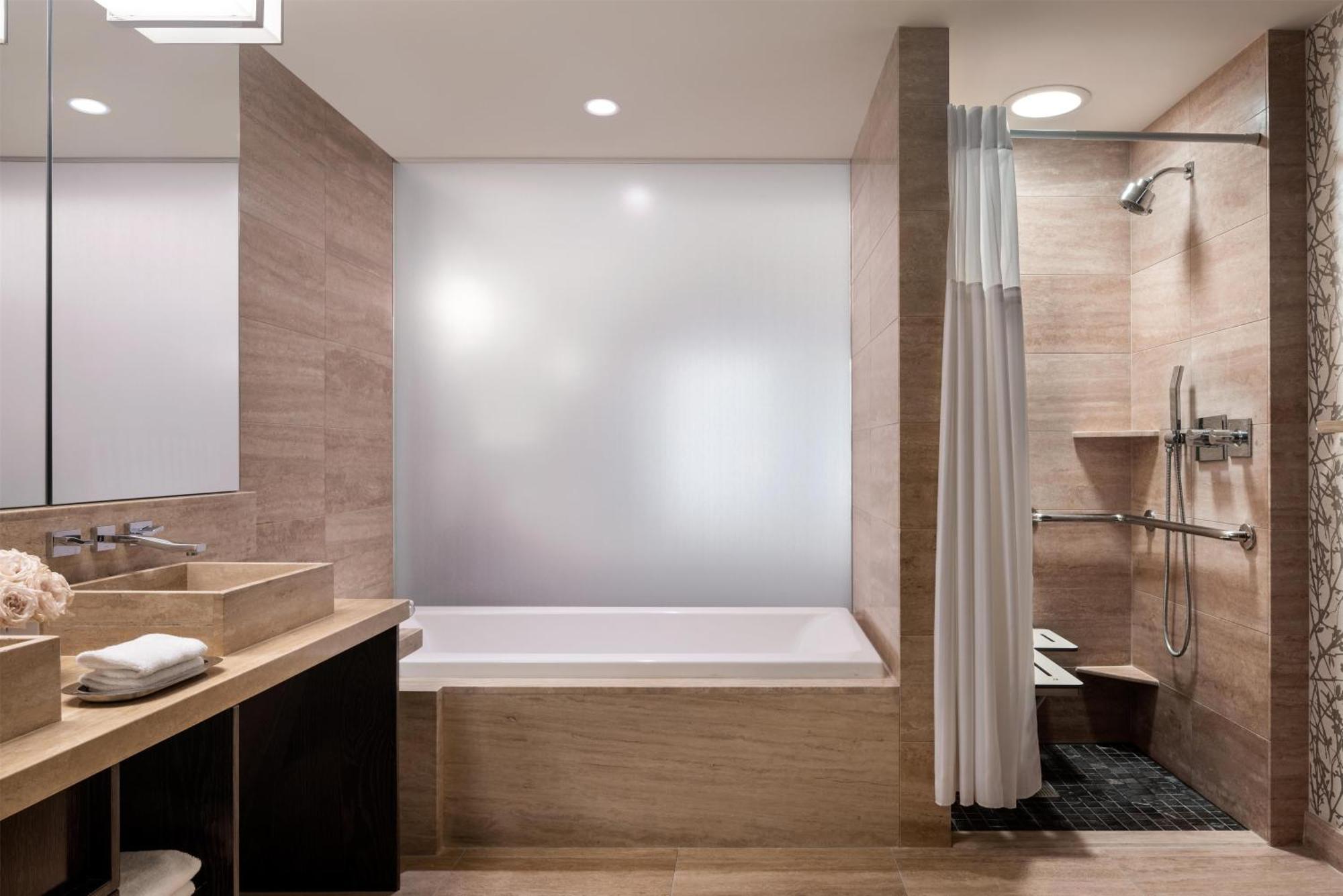King Room with View and Roll-in Shower - Mobility and Hearing Access,1758308457:JPEG