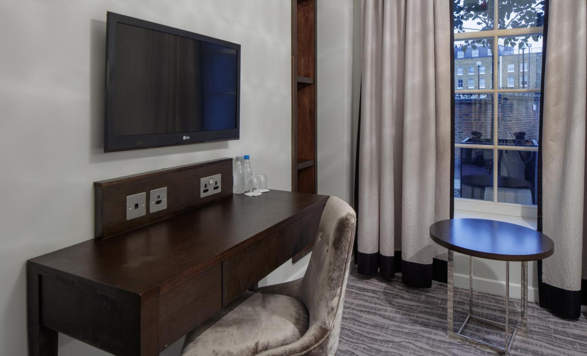 Twin Room Mobility Access