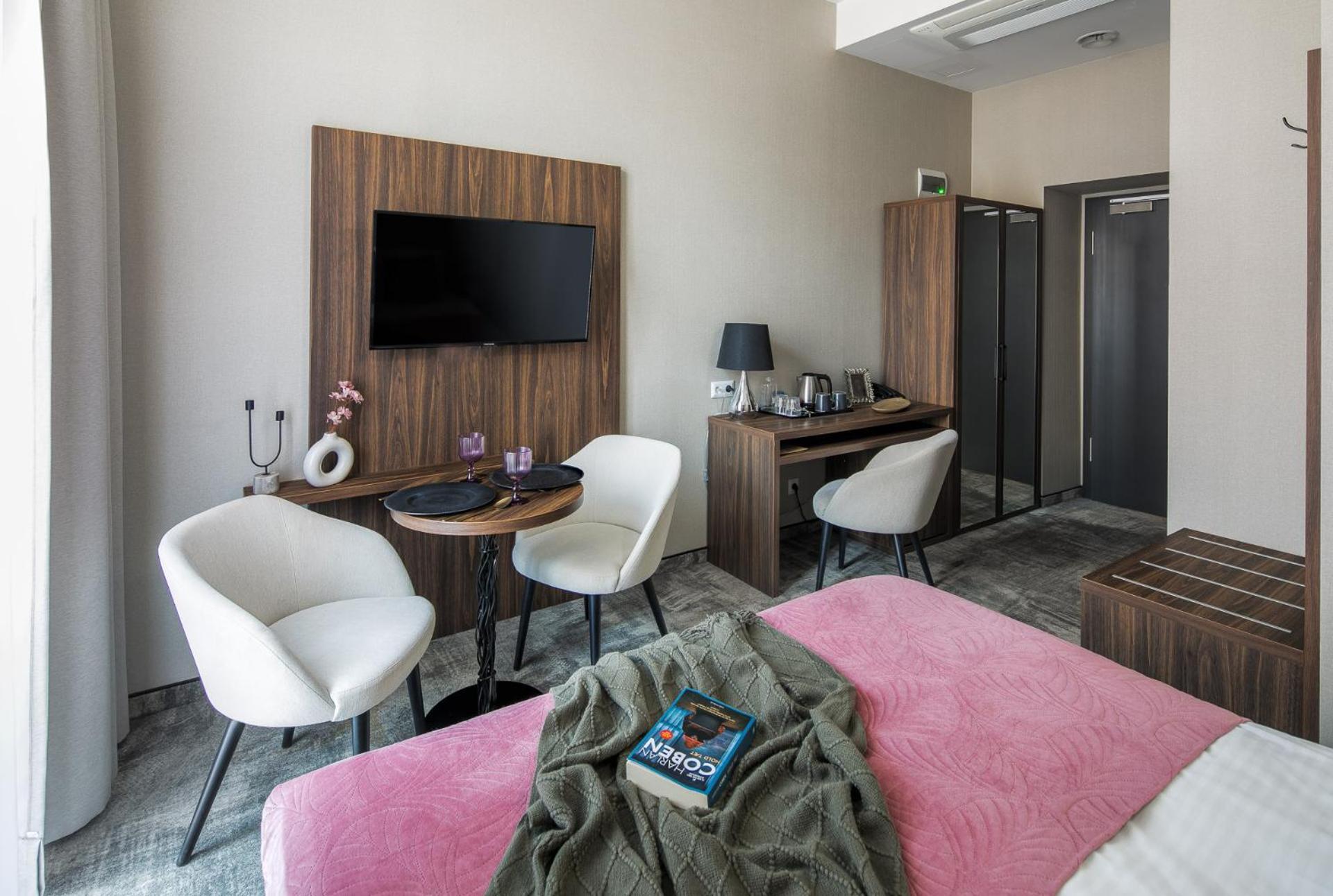 Superior King Room