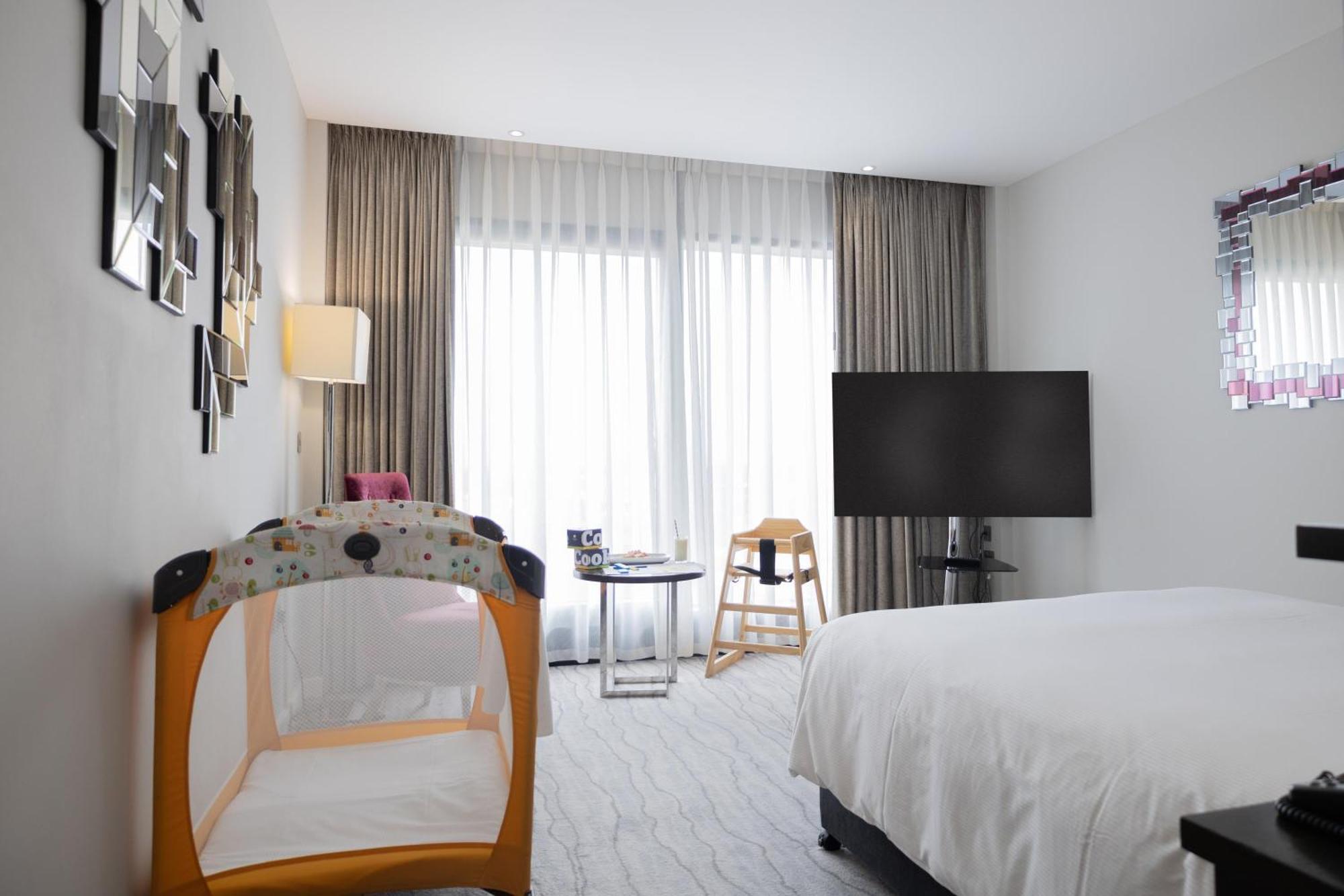 Deluxe Family Connecting Room
