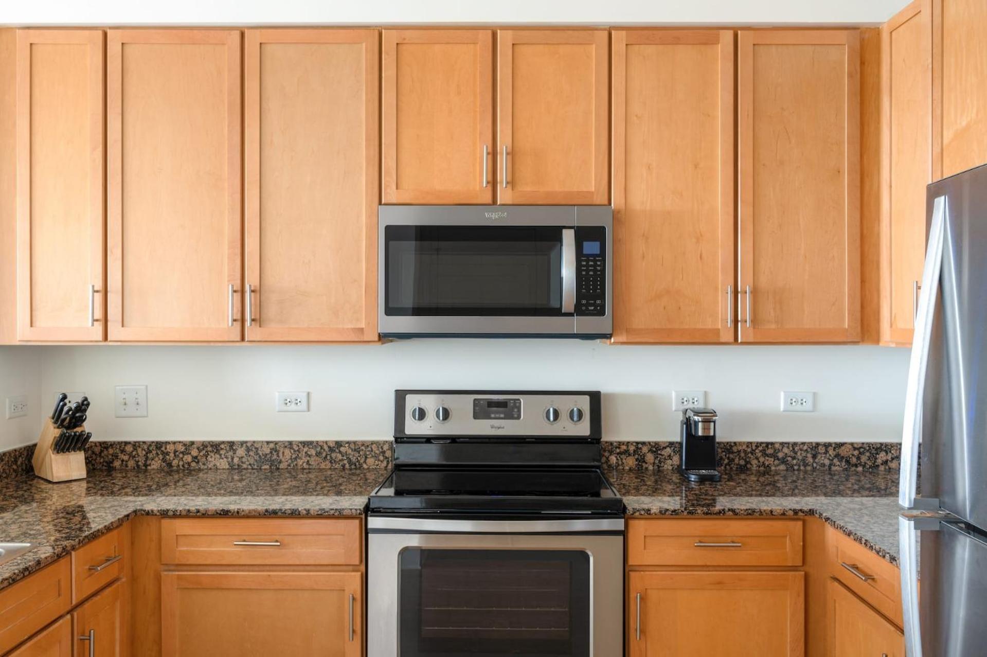 Deluxe One-Bedroom Apartment Self Check Virtual Front Desk
