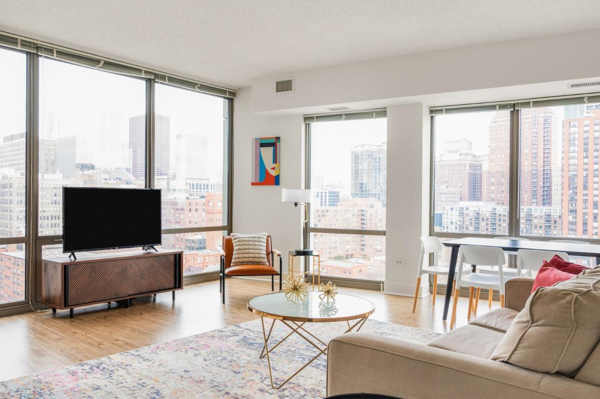 Three-Bedroom Apartment Self Check Virtual Front Desk