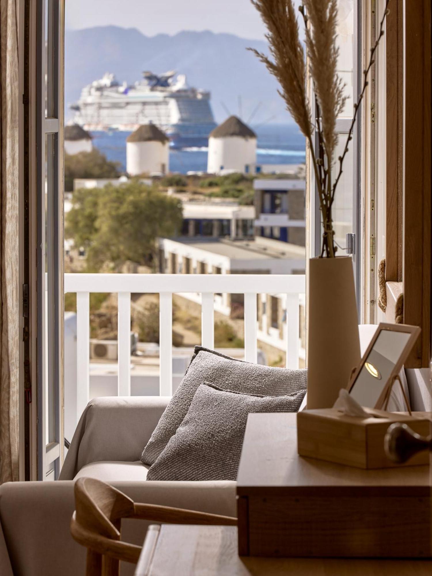 Grand Sea View Suite