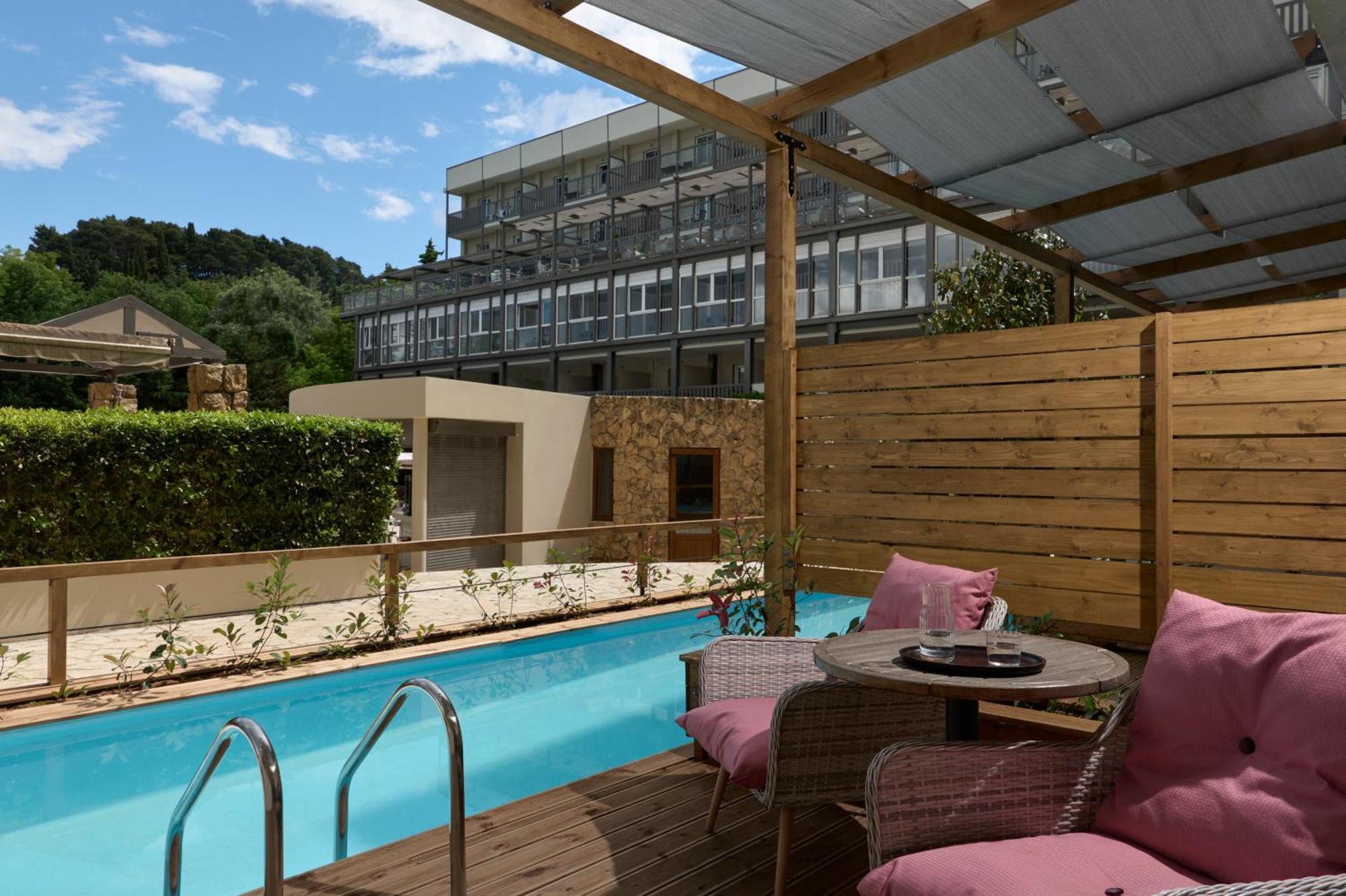 Double or Twin Room Sharing Pool