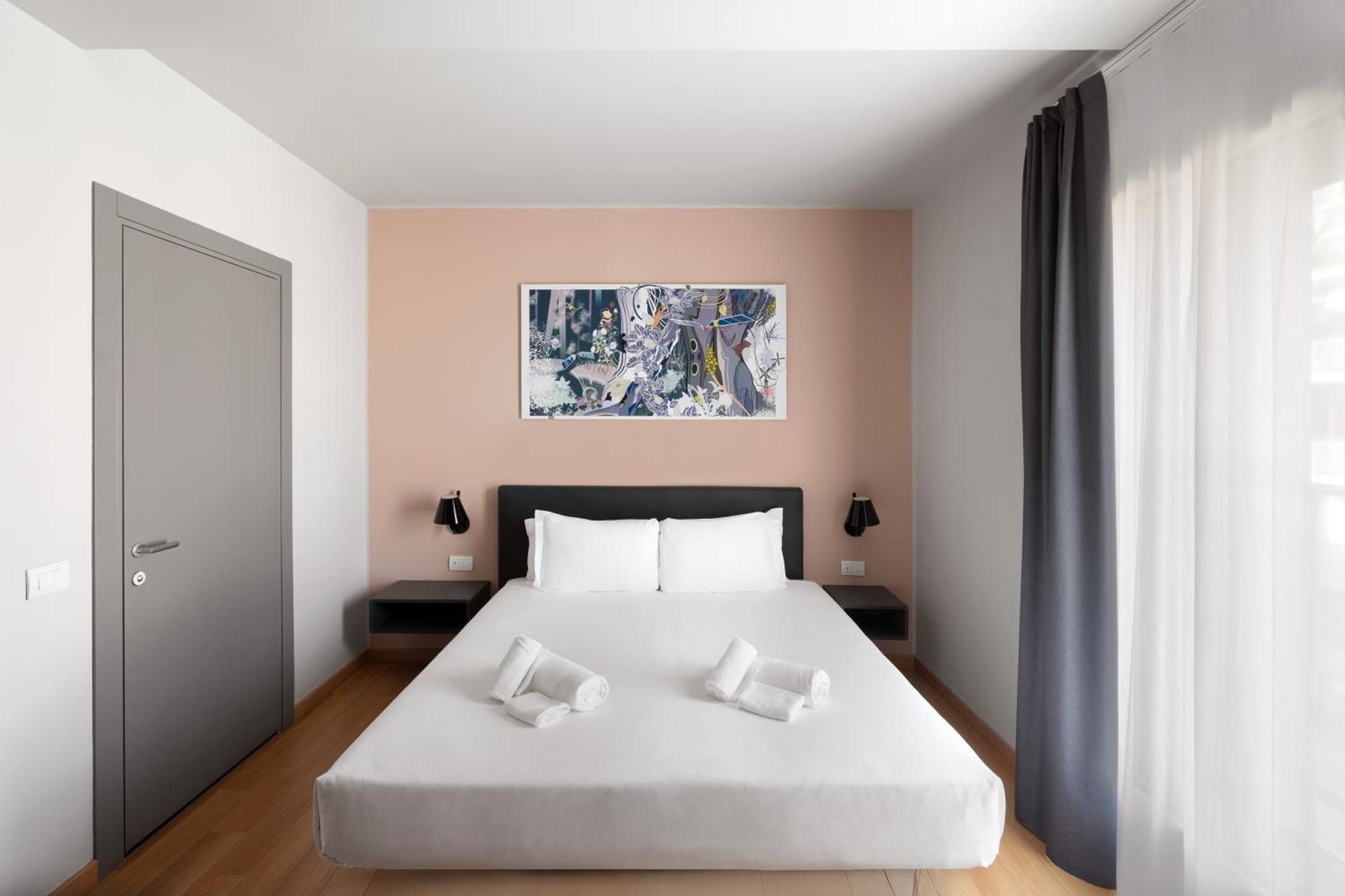 Wizard King Size Bed MINIBAR