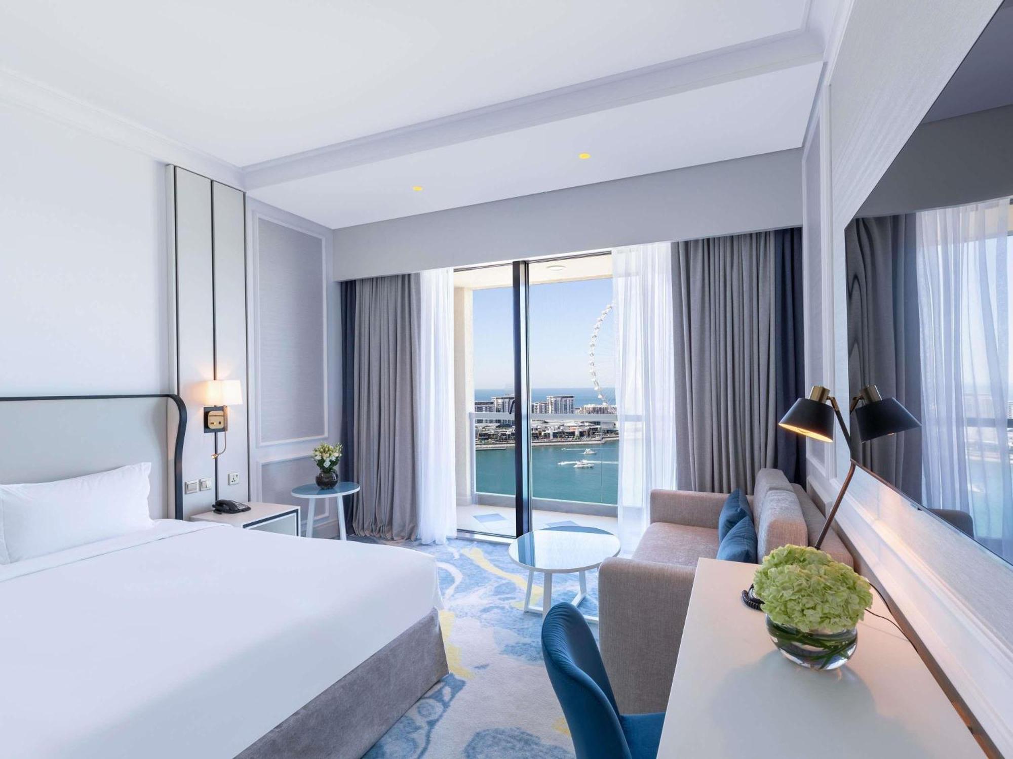 Luxury King Room with Sea View - Pool Access