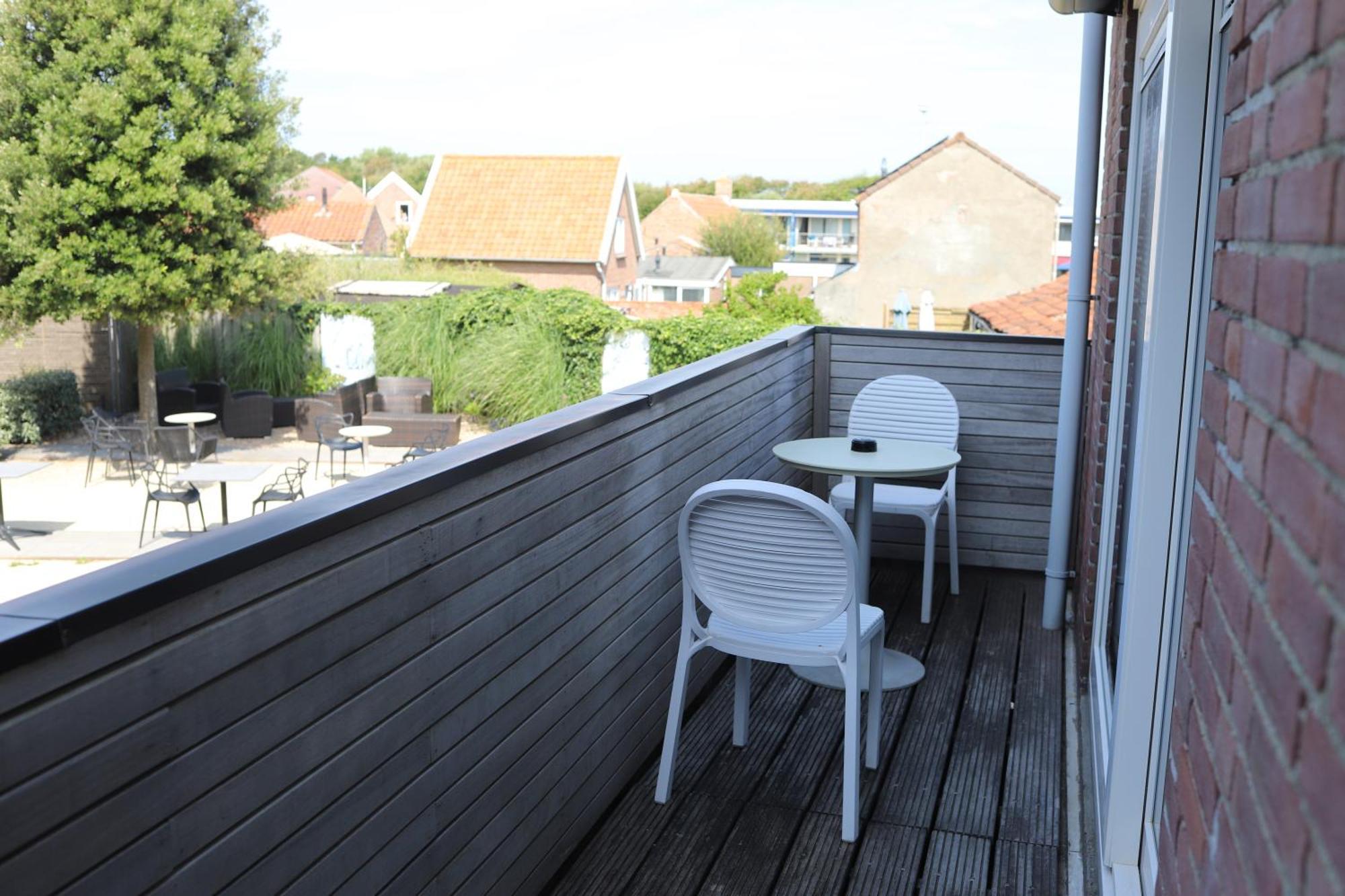 Room balcony backside
